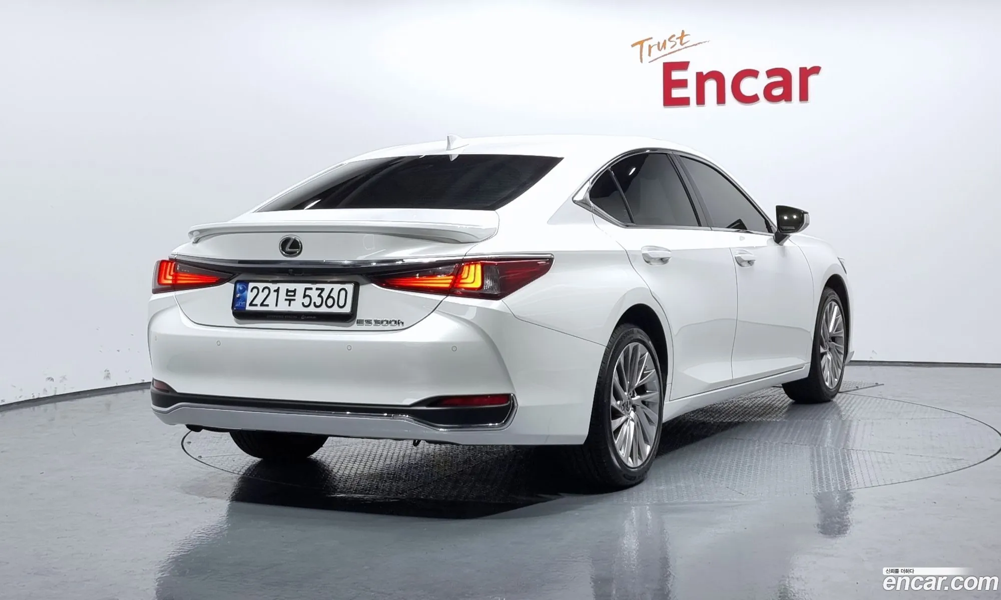 Lexus Es Luxury Plus 2023 - фотография 3710837