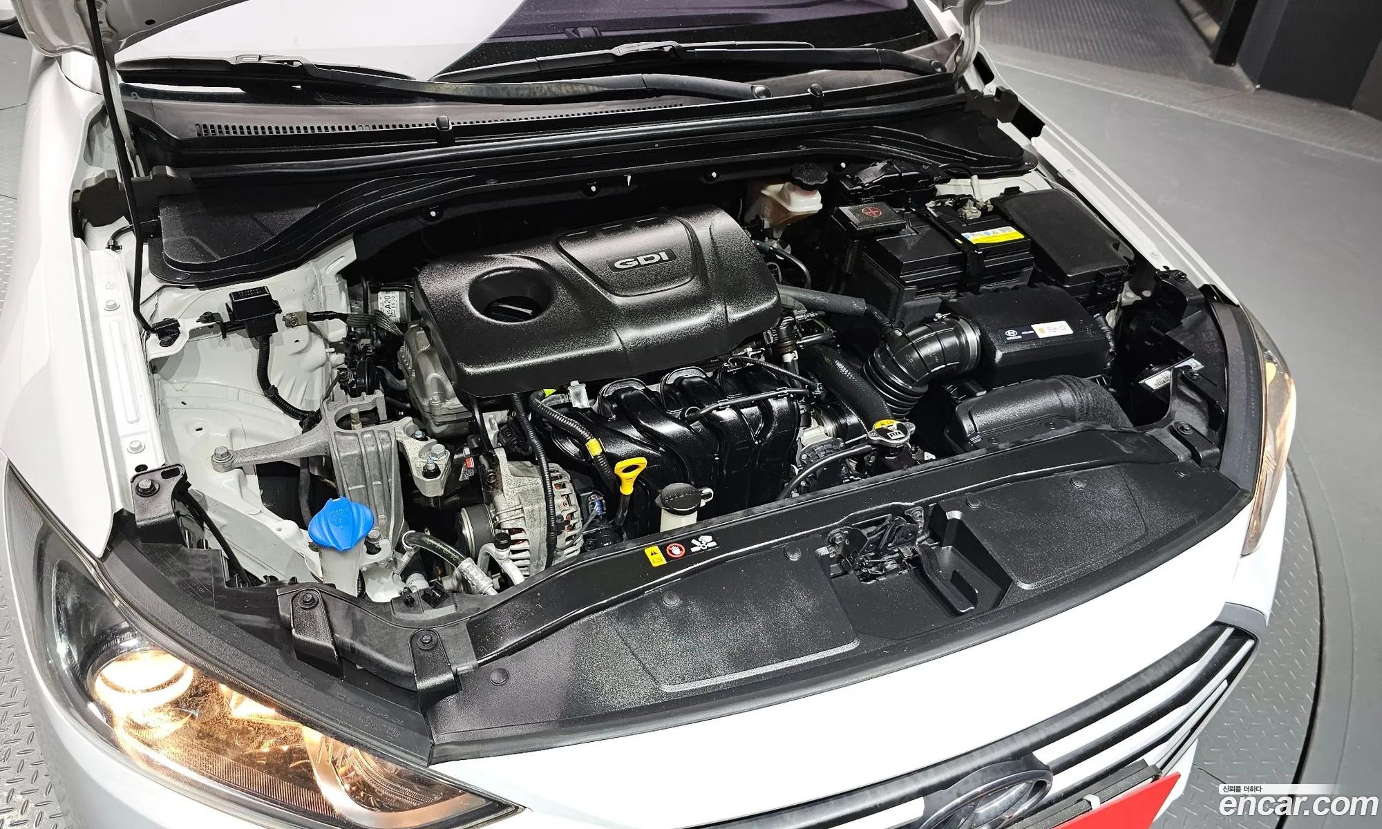 Hyundai Avante 16 Gdi Smart 2016 - фотография 15878993