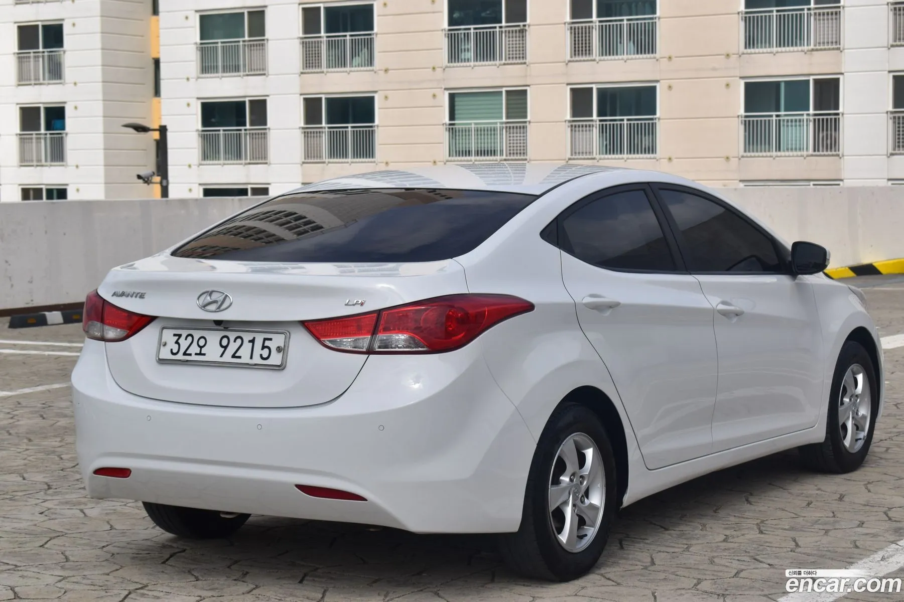 Hyundai Avante V Lpi M16 Deluxe 2011 - фотография 17447784