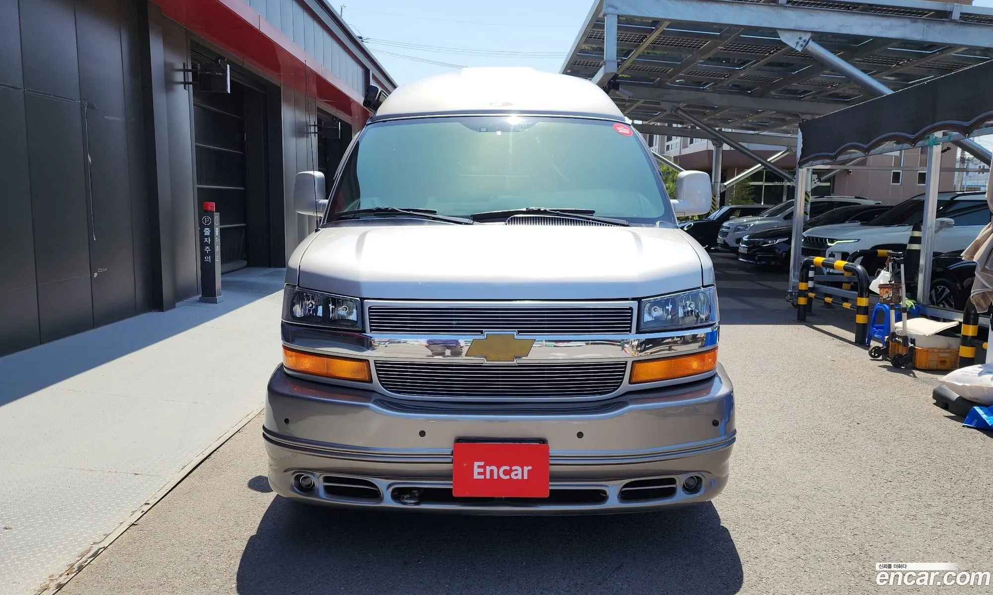 Chevrolet Express Van 53 - фотография 7412708