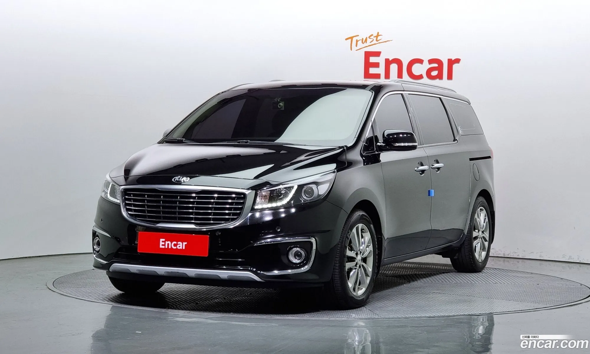 Kia Carnival 9-Seater Prestige 2017 - фотография 11374587