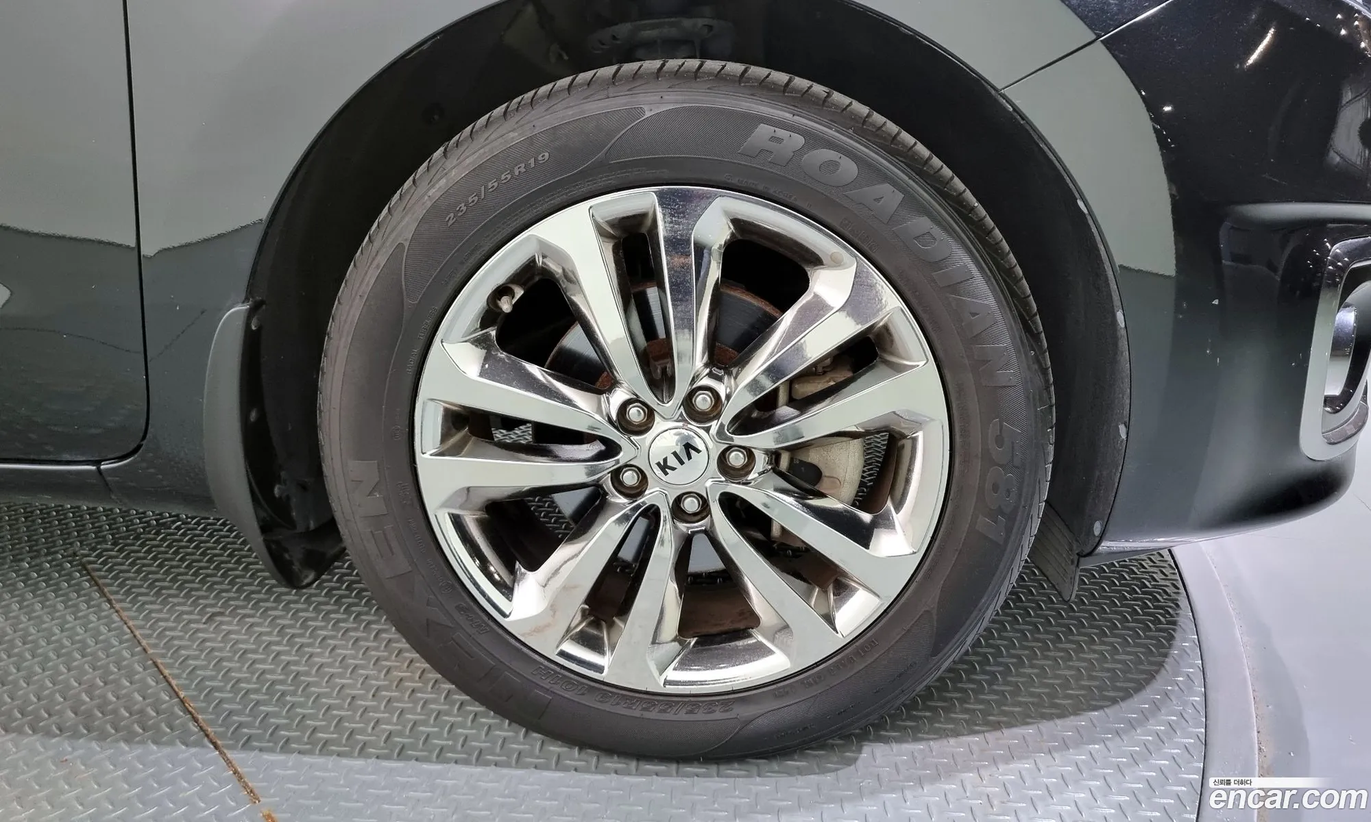 Kia Carnival 9-Seater Prestige 2017 - фотография 11374591