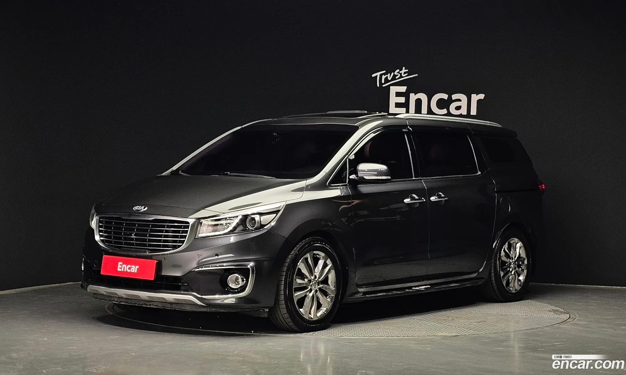 Kia Carnival 7-Seater Limousine 2017 - фотография 11770107