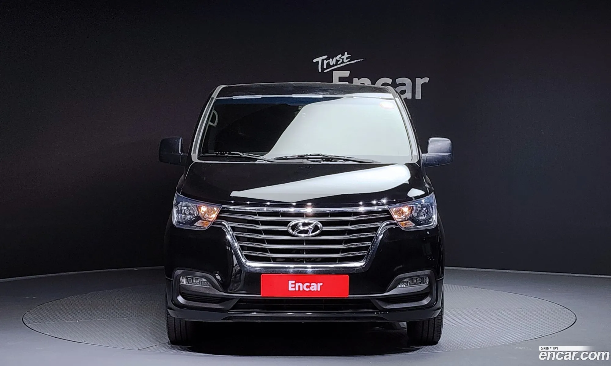 Hyundai Starex Wagon 11-Seater 2018 - фотография 19582675