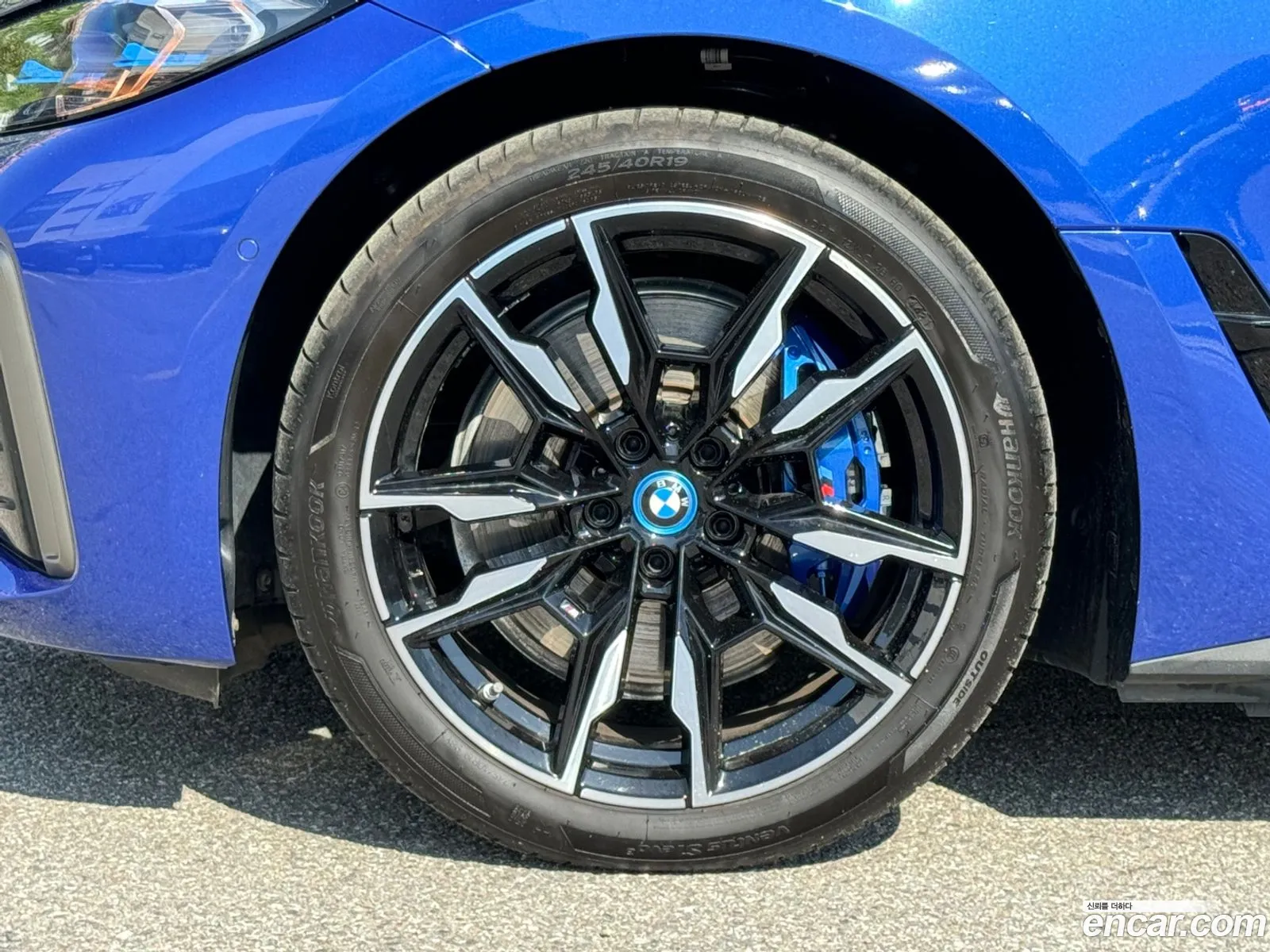 BMW I4 I4 M50 2022 - фотография 15083329