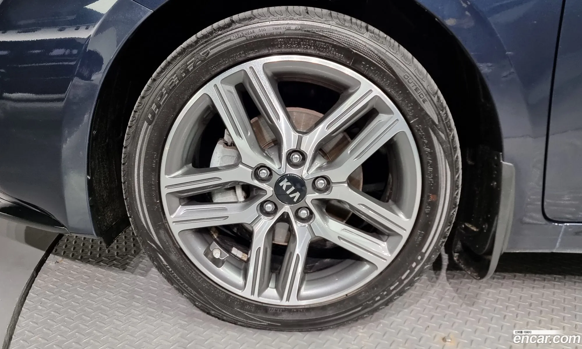 Kia K3 Prestige 2019 - фотография 14757836