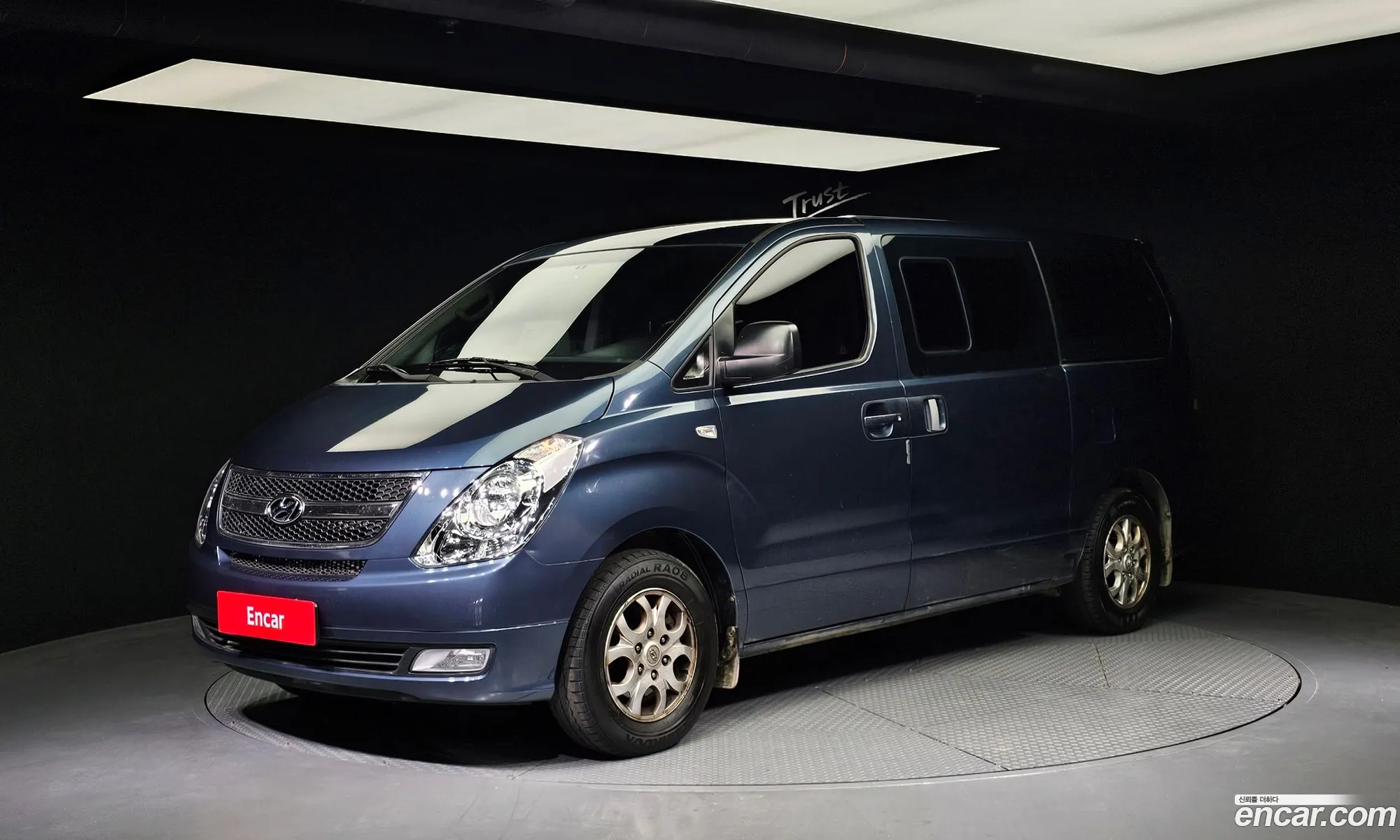 Hyundai Starex 12-Seater Wagon 2012 - фотография 11469053