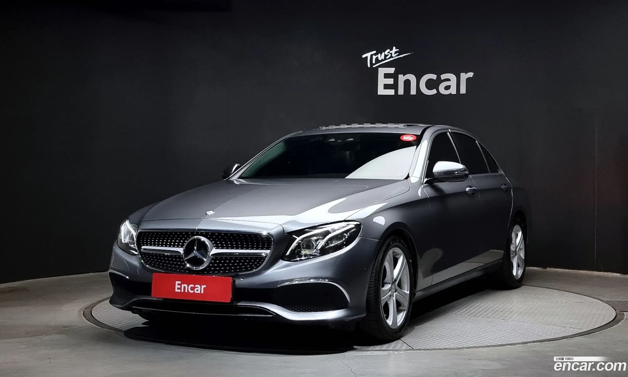 Mercedes-Benz E-Klasse E220D Avant Garde 2017 - фотография 12624652