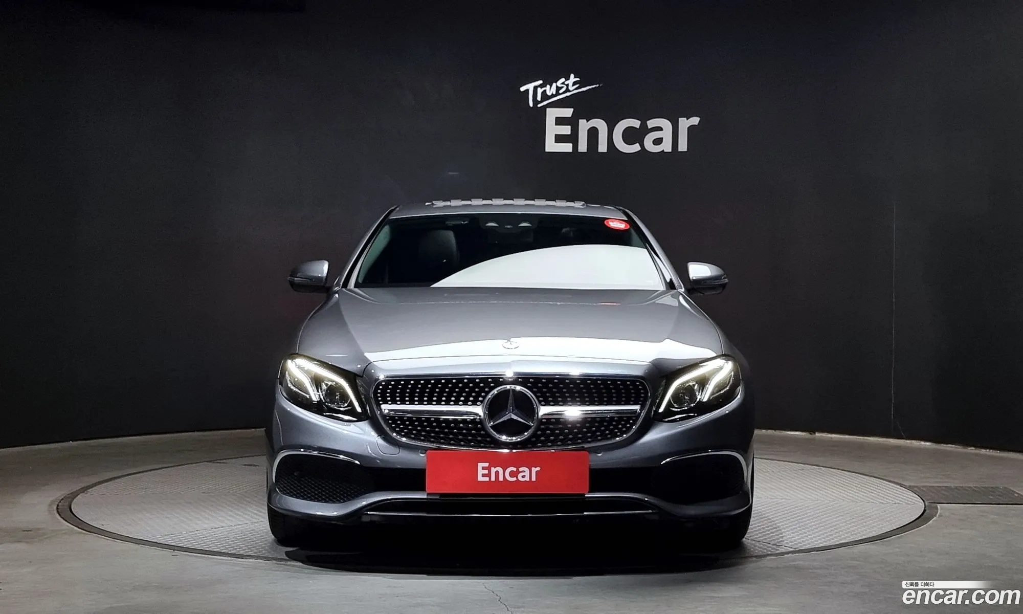 Mercedes-Benz E-Klasse E220D Avant Garde 2017 - фотография 12624654