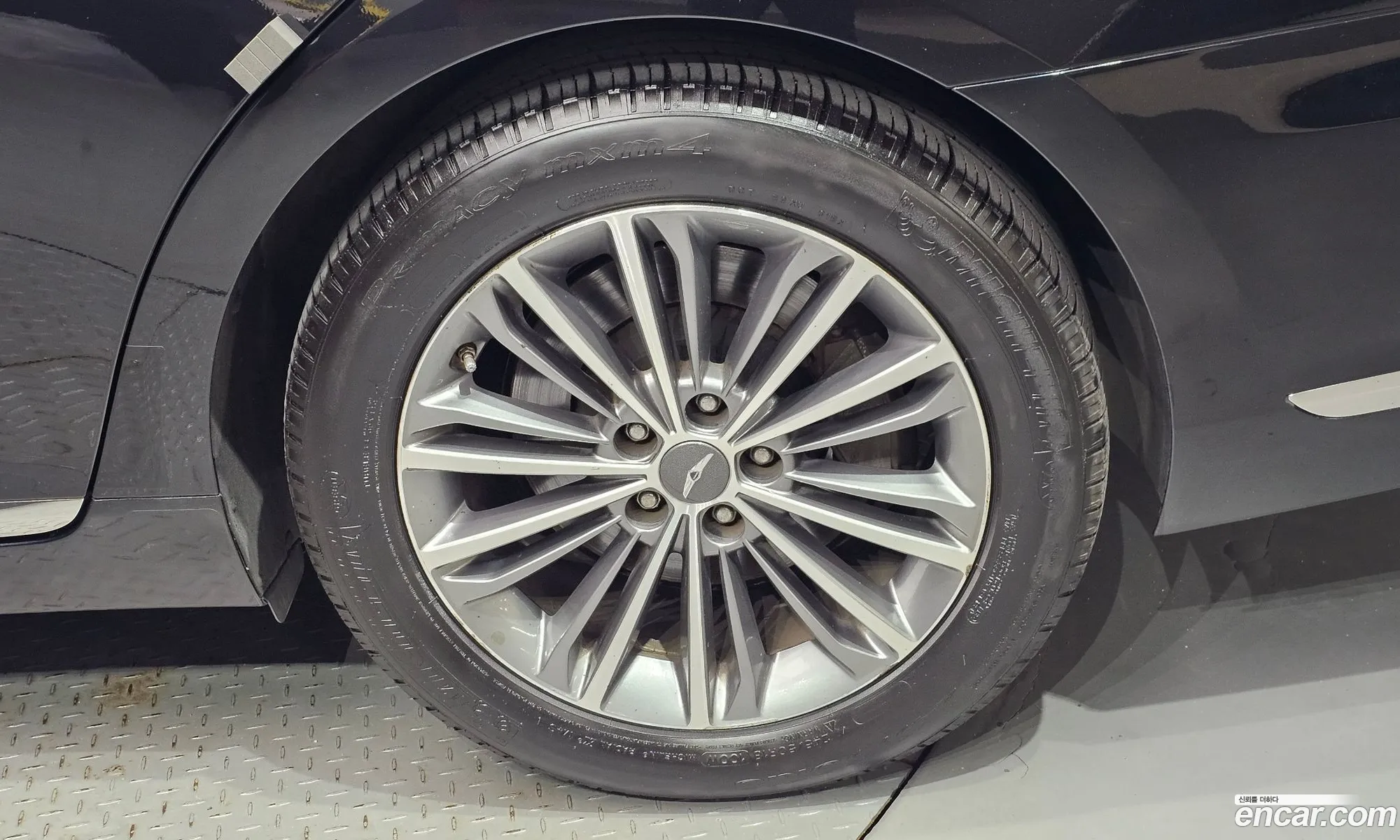 Genesis G90 I 38 Gdi Awd 2016 - фотография 1025342