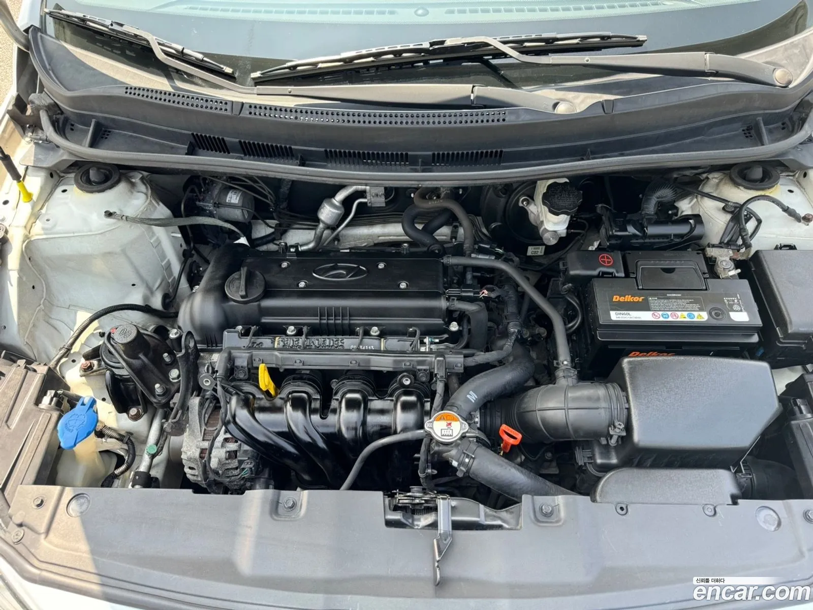 Hyundai Accent Iv 14 Vvt Premier 2013 - фотография 19245679