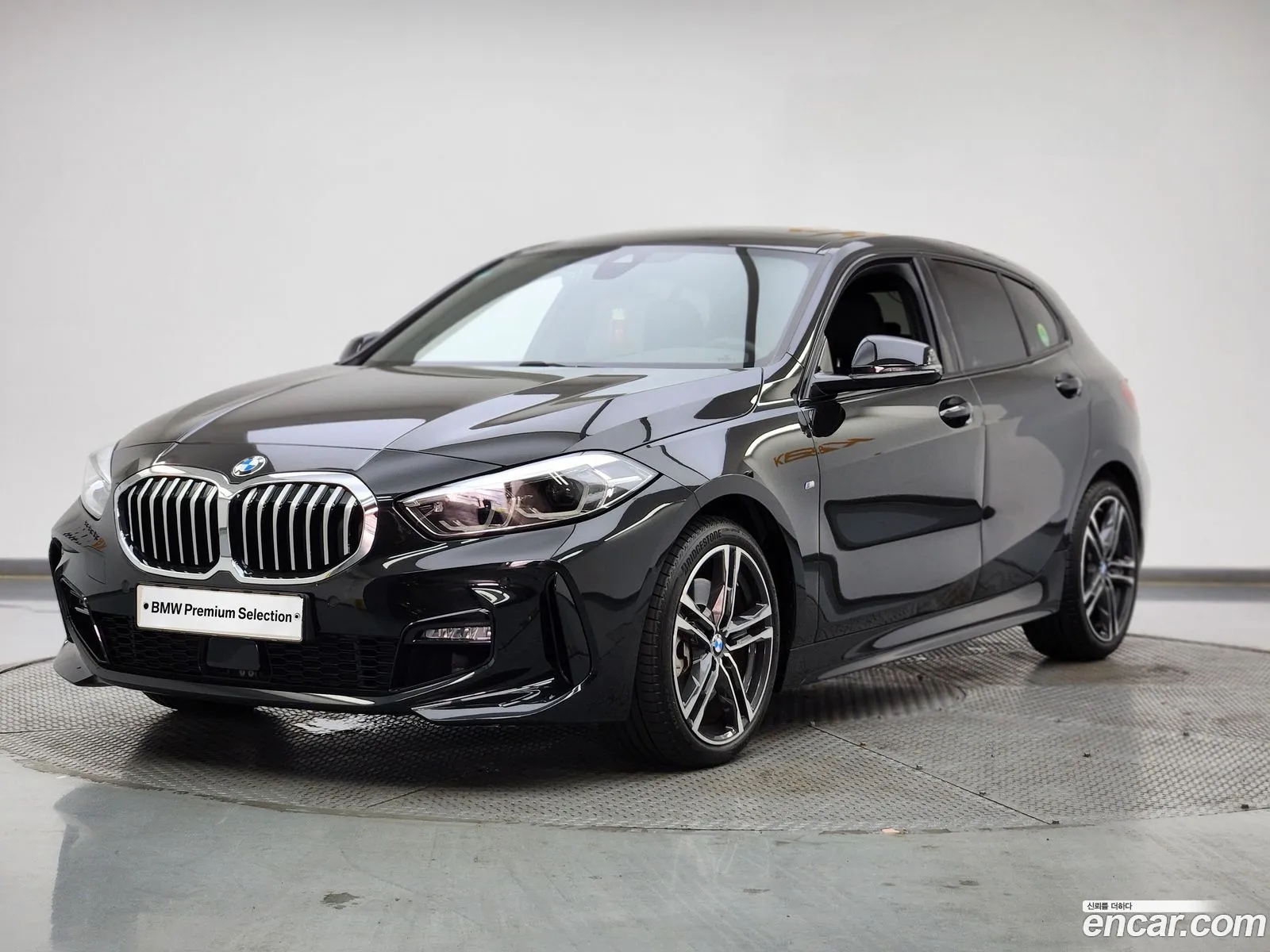 BMW 1Er 120I M Sports 2023 - фотография 1022931