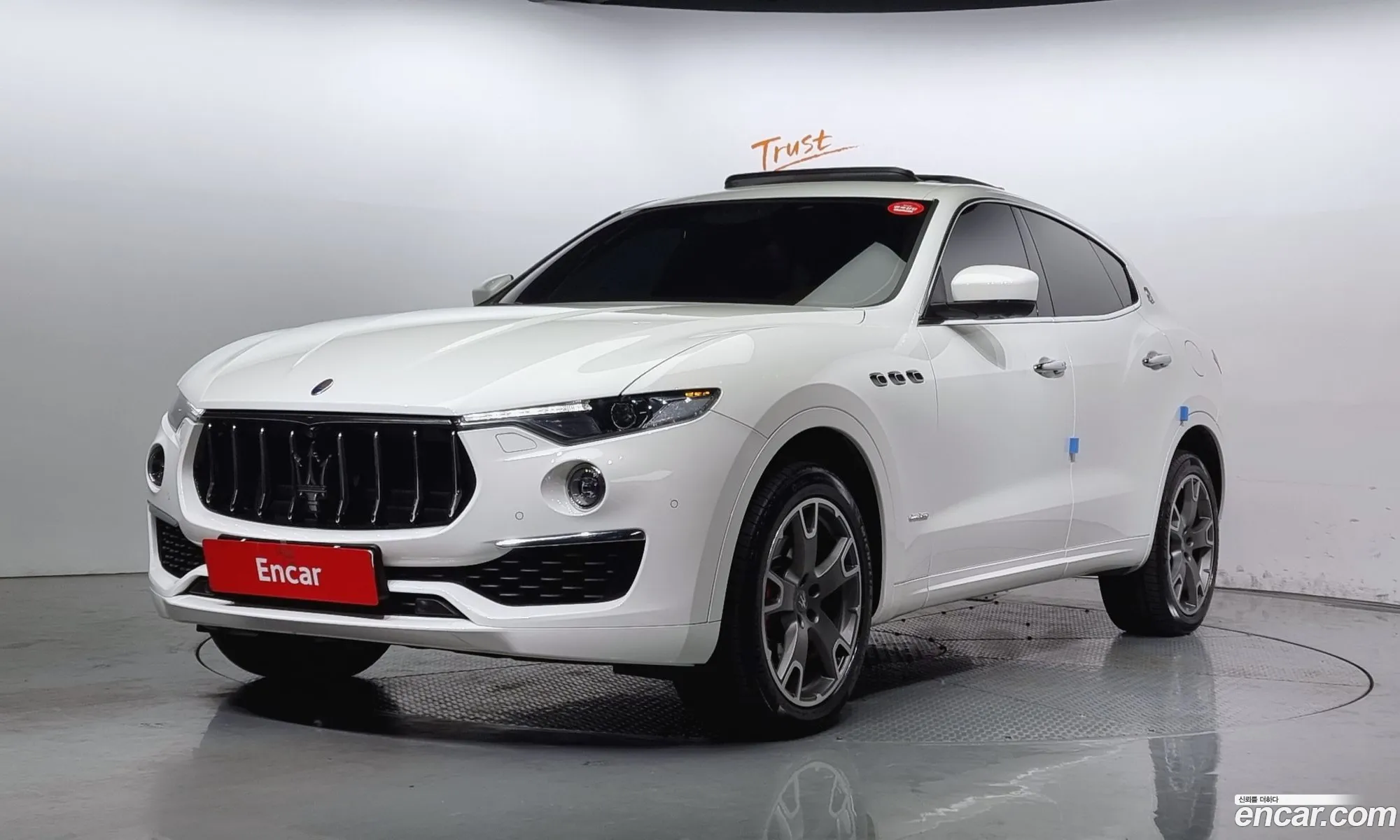 Maserati Levante I 30 Awd Granlusso 2019 - фотография 3723882
