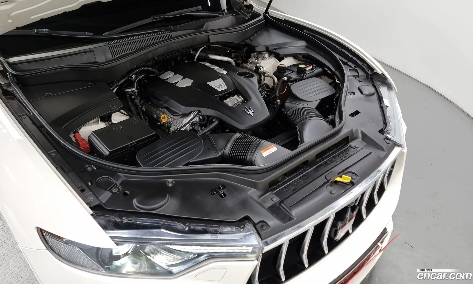 Maserati Levante I 30 Awd Granlusso 2019 - фотография 3723887