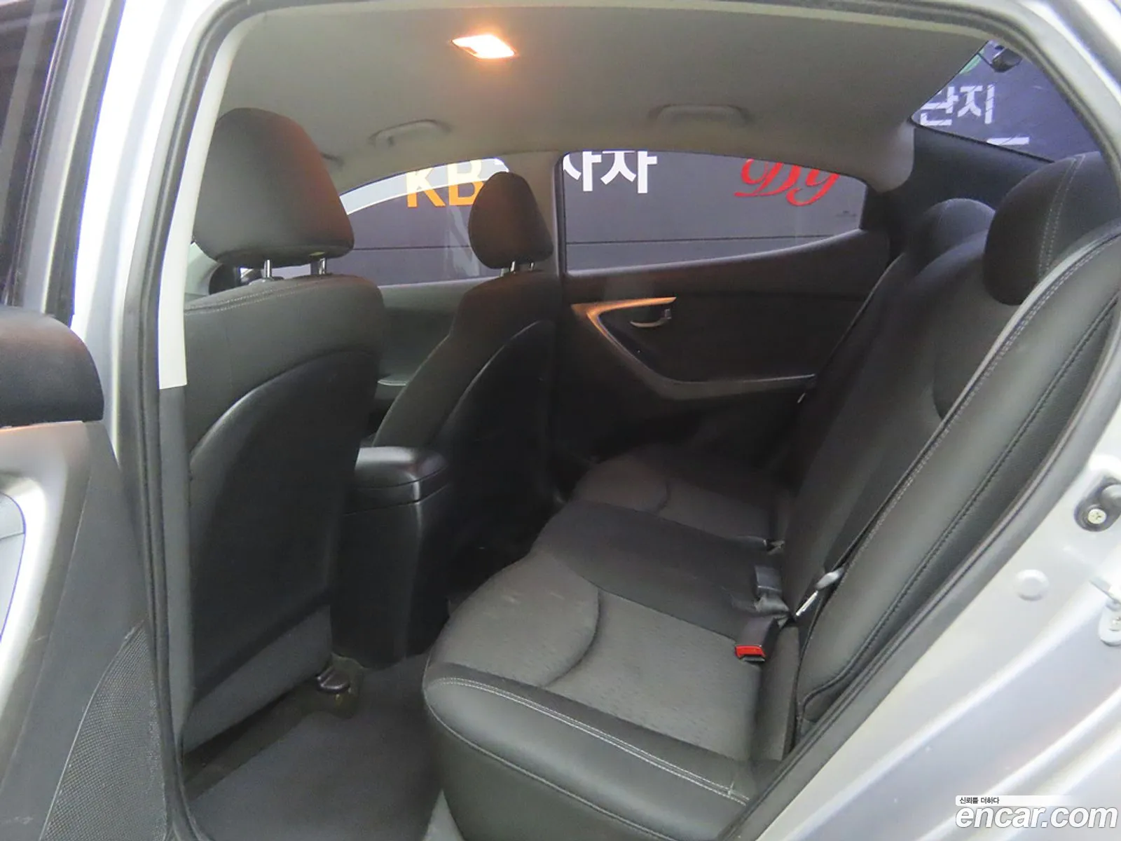 Hyundai Avante V Lpi M16 Deluxe 2012 - фотография 18681004