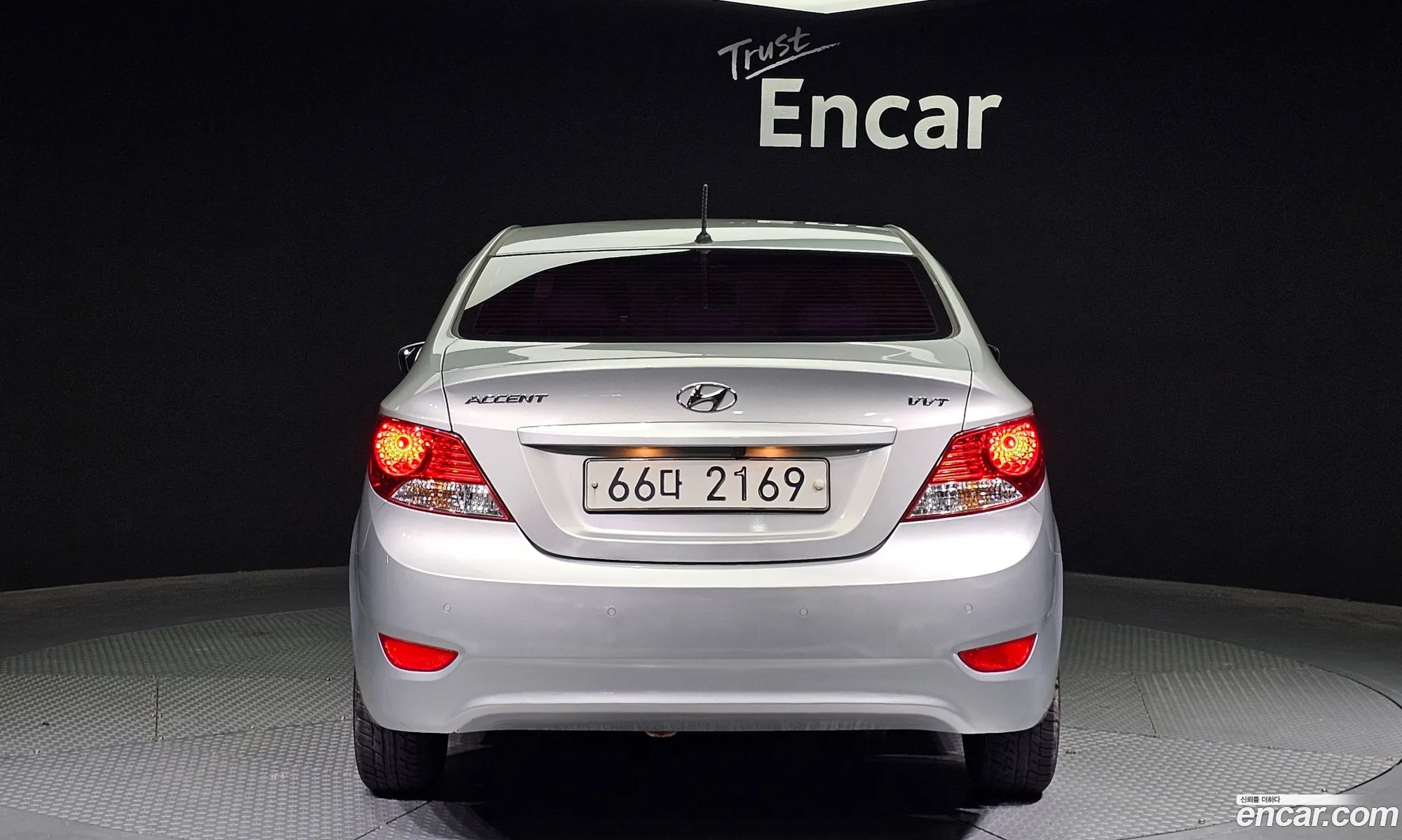 Hyundai Accent New Model 14 Vvt Smart - фотография 14622558