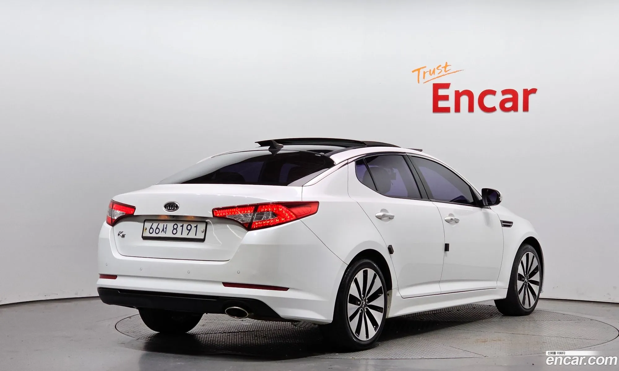 Kia K5 I 20 Prestige 2011 - фотография 19874208