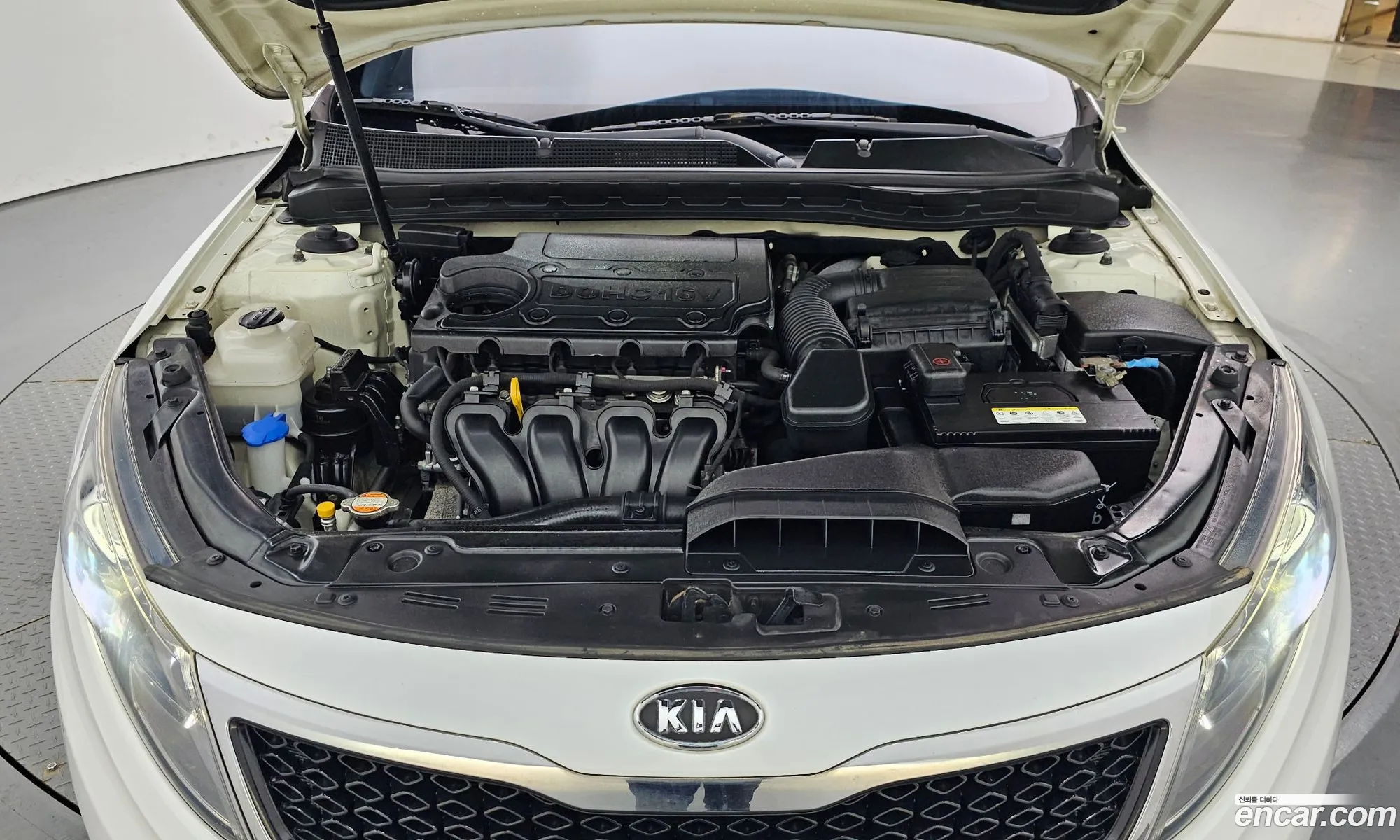 Kia K5 I 20 Prestige 2011 - фотография 19874212