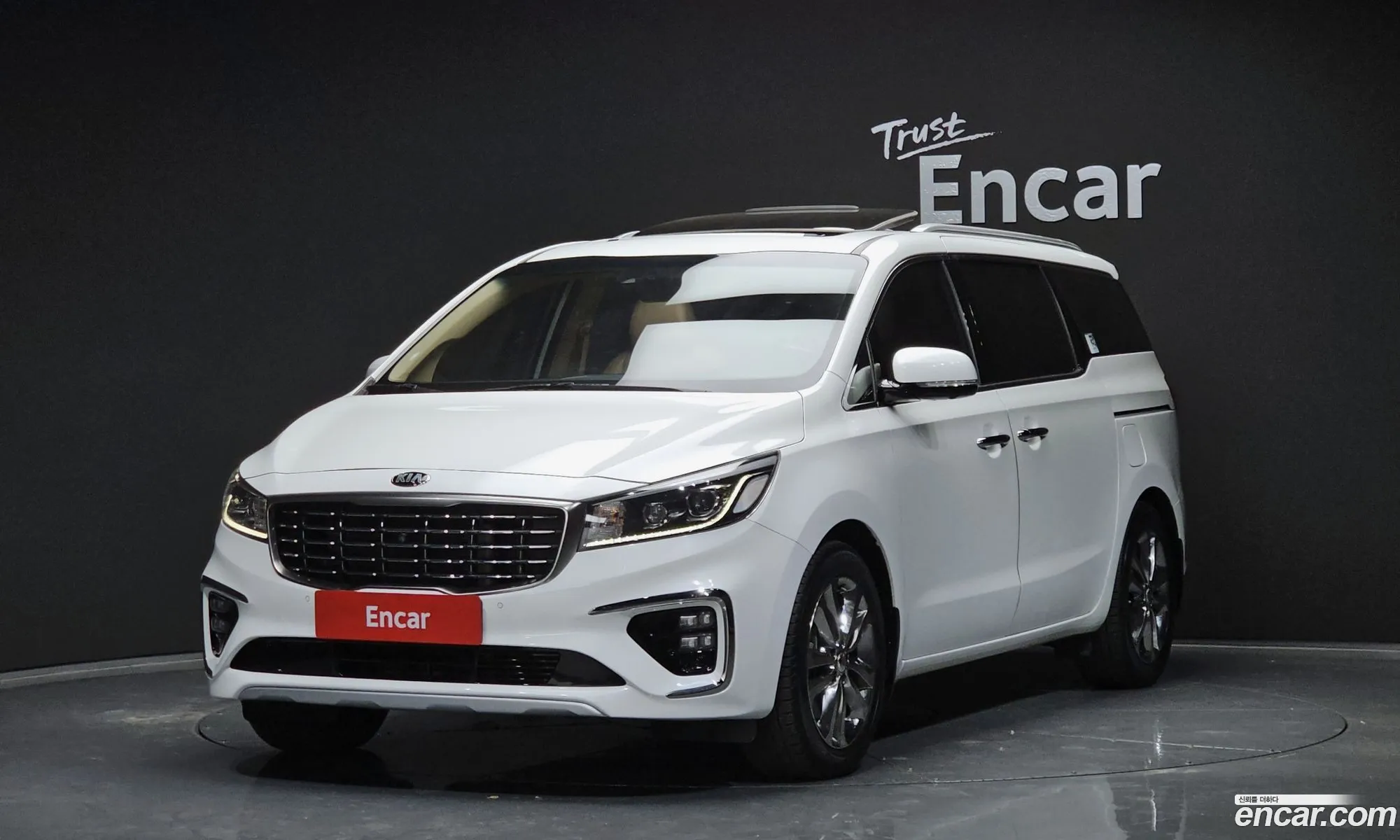 Kia Carnival Iii 7-Seater Limousine 2019 - фотография 11303649