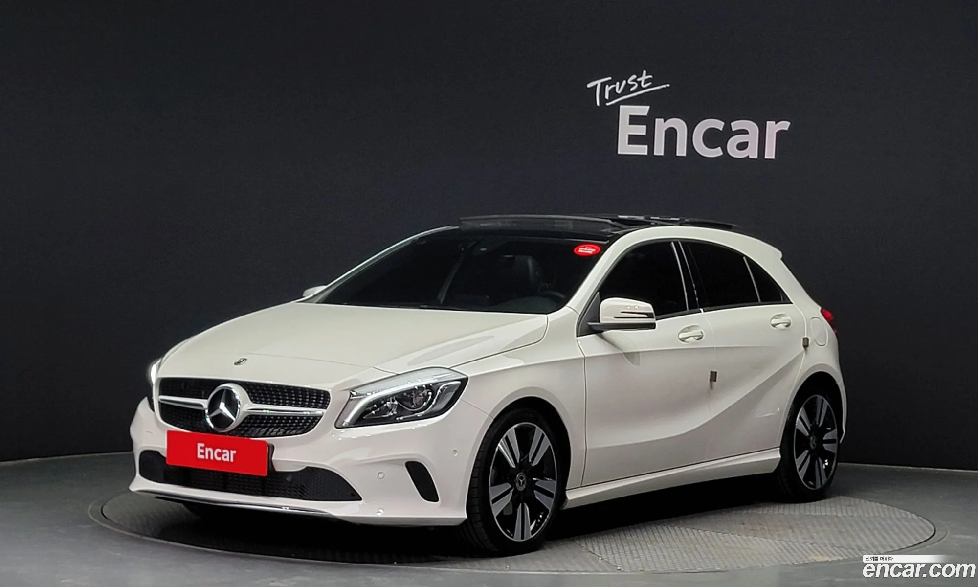 Mercedes-Benz A-Klasse A200 2018 - фотография 12518534