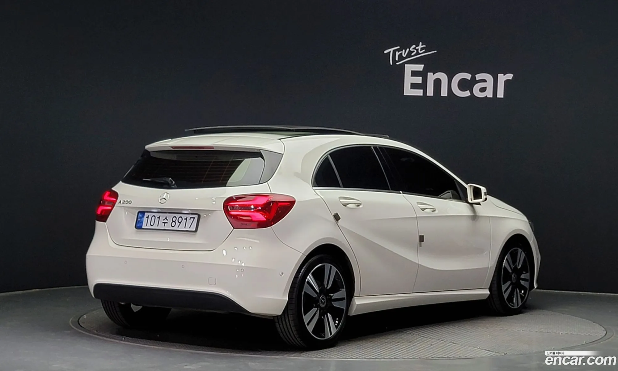 Mercedes-Benz A-Klasse A200 2018 - фотография 12518535