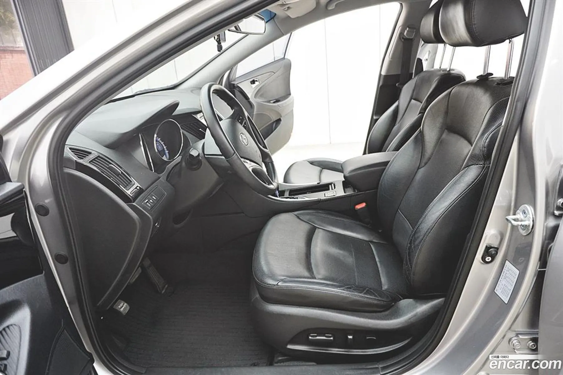 Hyundai Sonata Y20 Premier 2010 - фотография 19181956