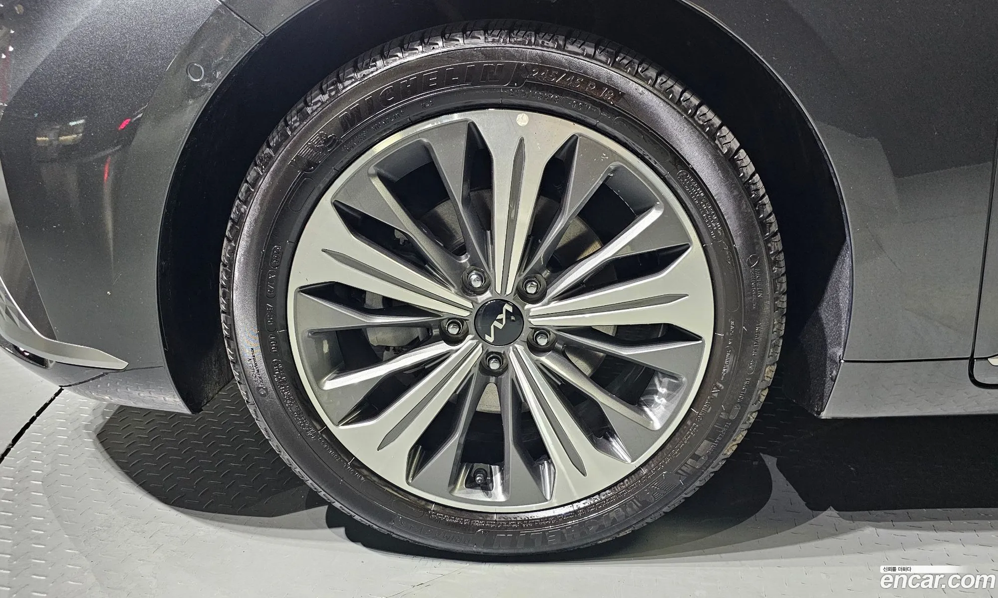 Kia K8 Signature Special 2024 - фотография 11408854