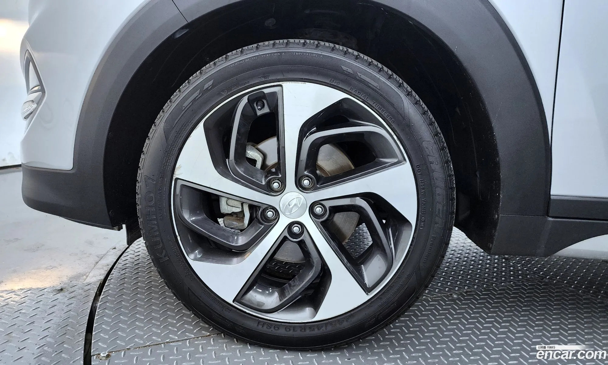 Hyundai Tucson Iii Diesel 20 4Wd 2017 - фотография 19738215