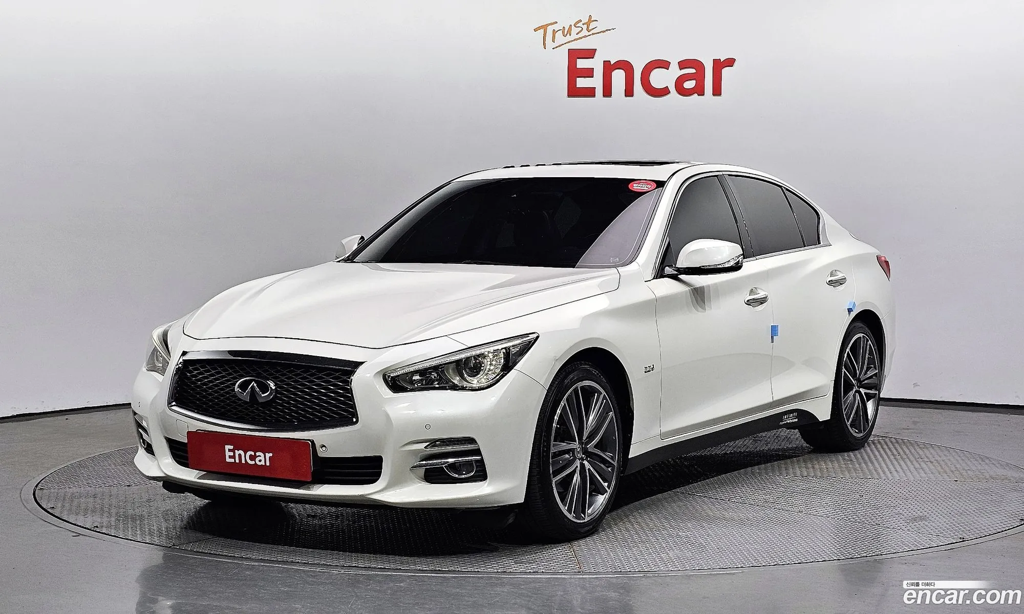 Infiniti Q50 22D Premium 2016 - фотография 3794687