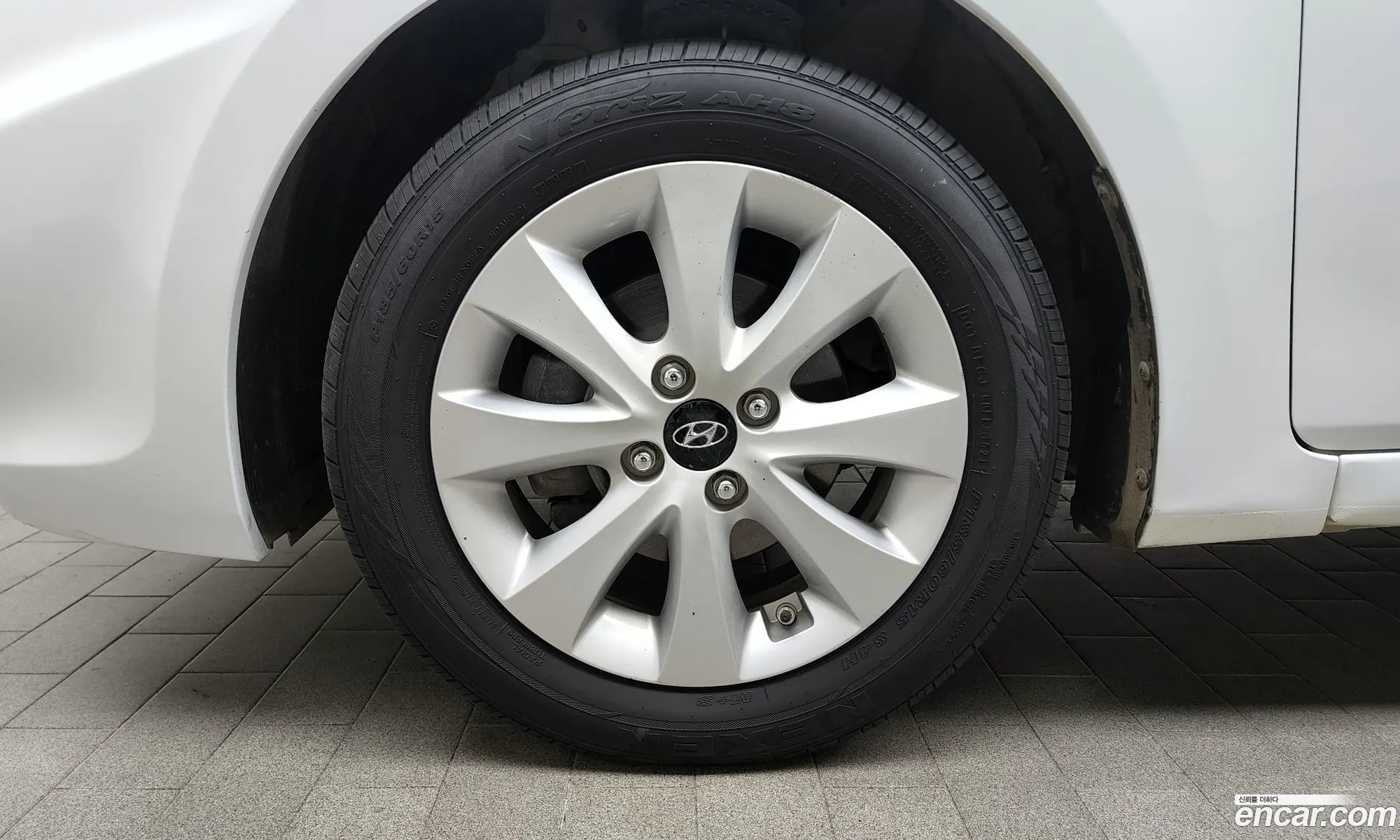 Hyundai Accent 14 Vvt Modern 2017 - фотография 14622340