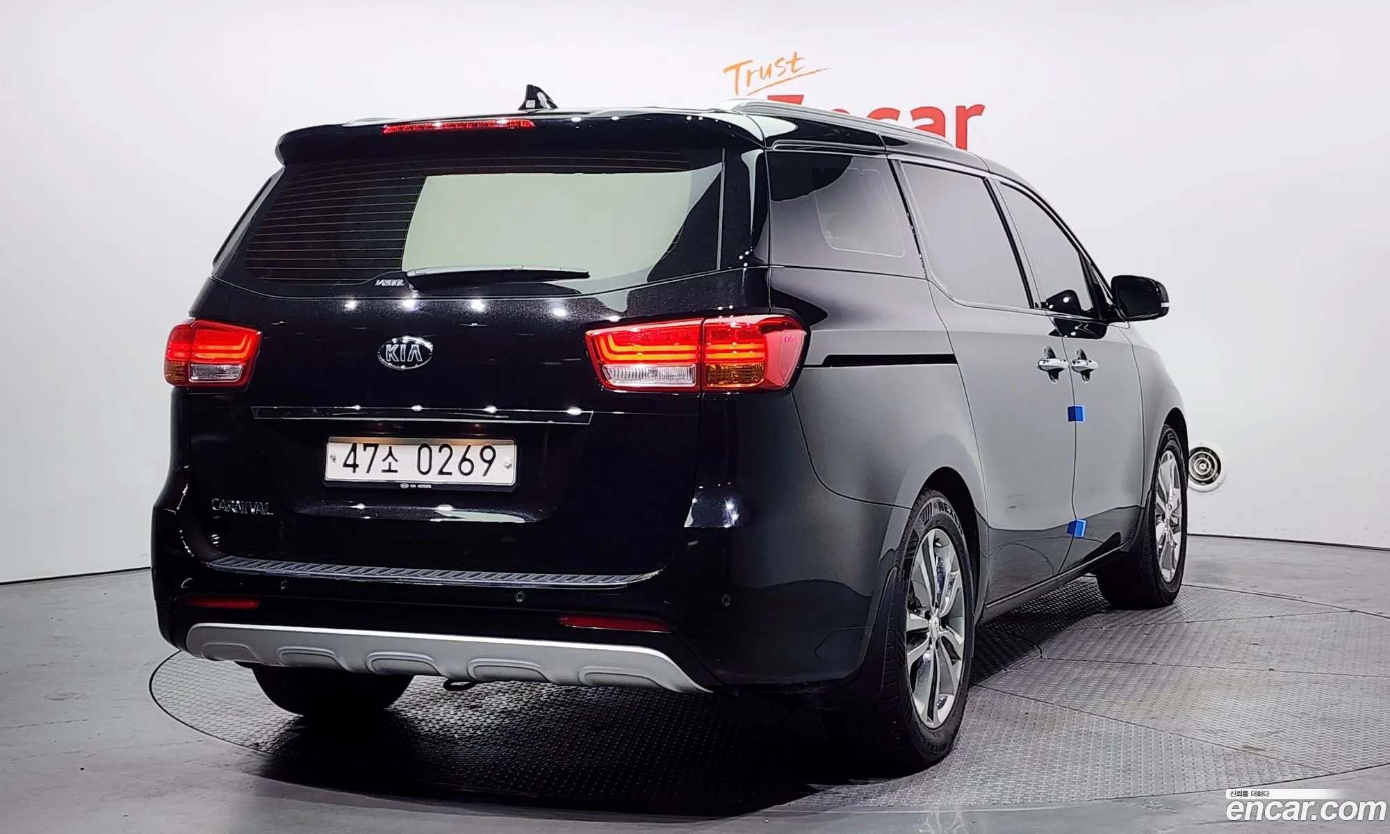 Kia Carnival Gasoline 9-Seater Noblesse 2017 - фотография 13641453