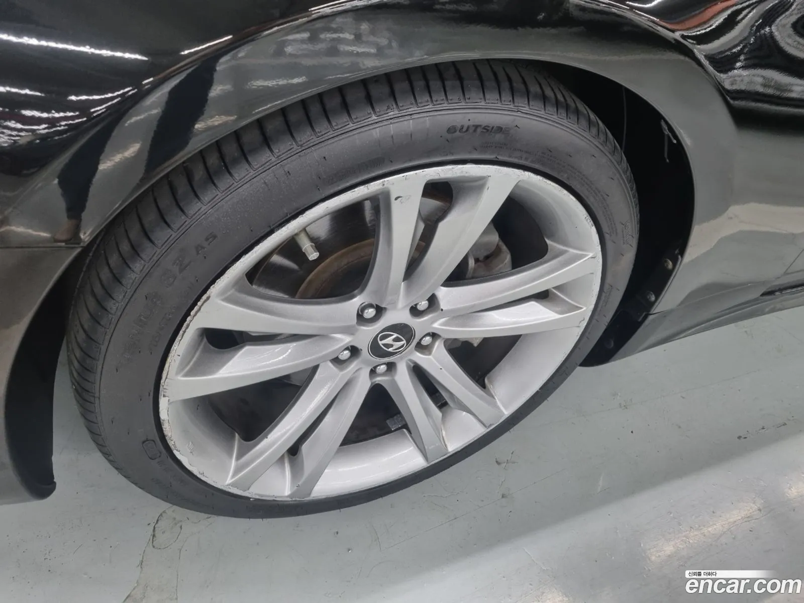 Hyundai Genesis I 200 Turbo P 2010 - фотография 16111225