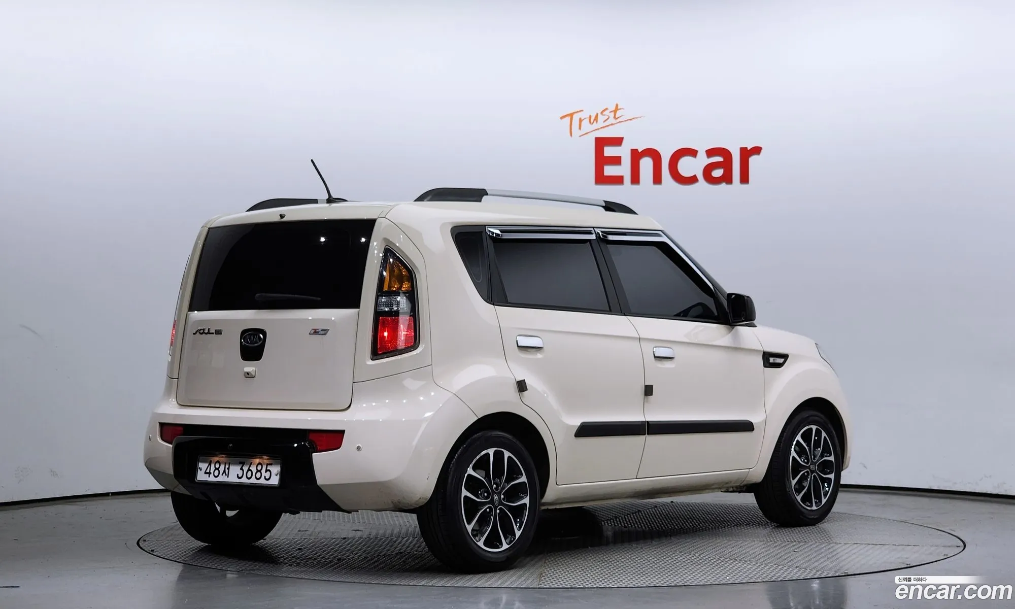 Kia Soul I 16 4U 2010 - фотография 11302130