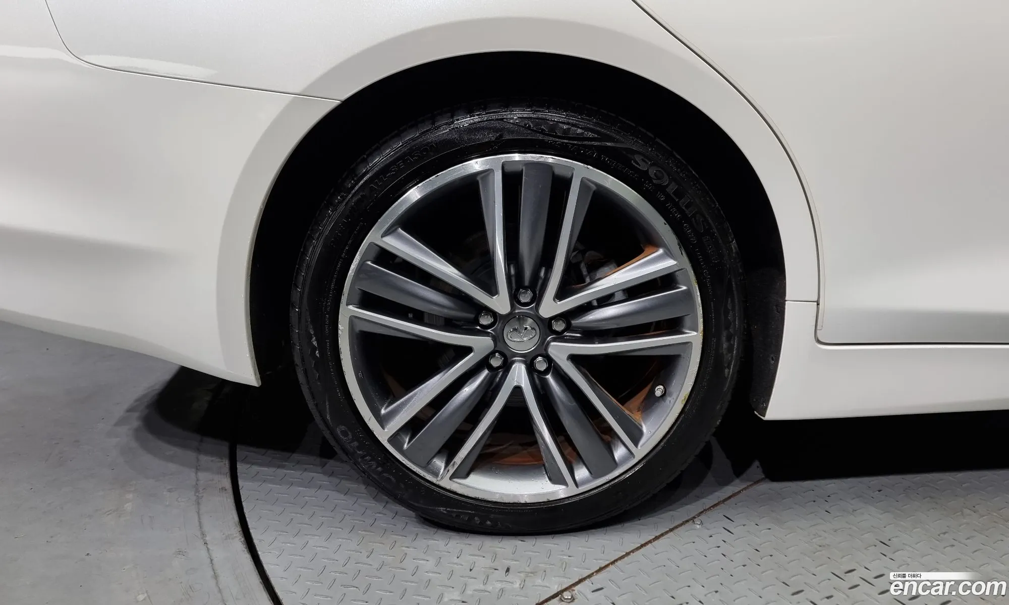 Infiniti Q50 22D Premium - фотография 3774751