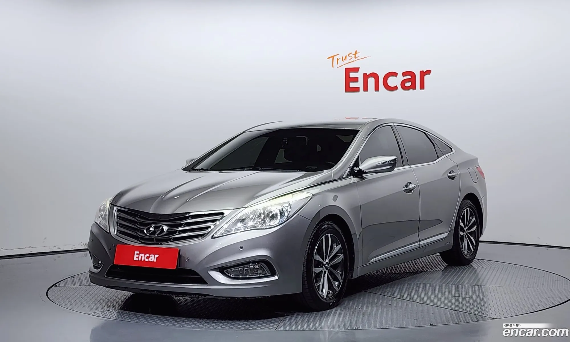 Hyundai Grandeur V Hg240 Luxury 2012 - фотография 12123870