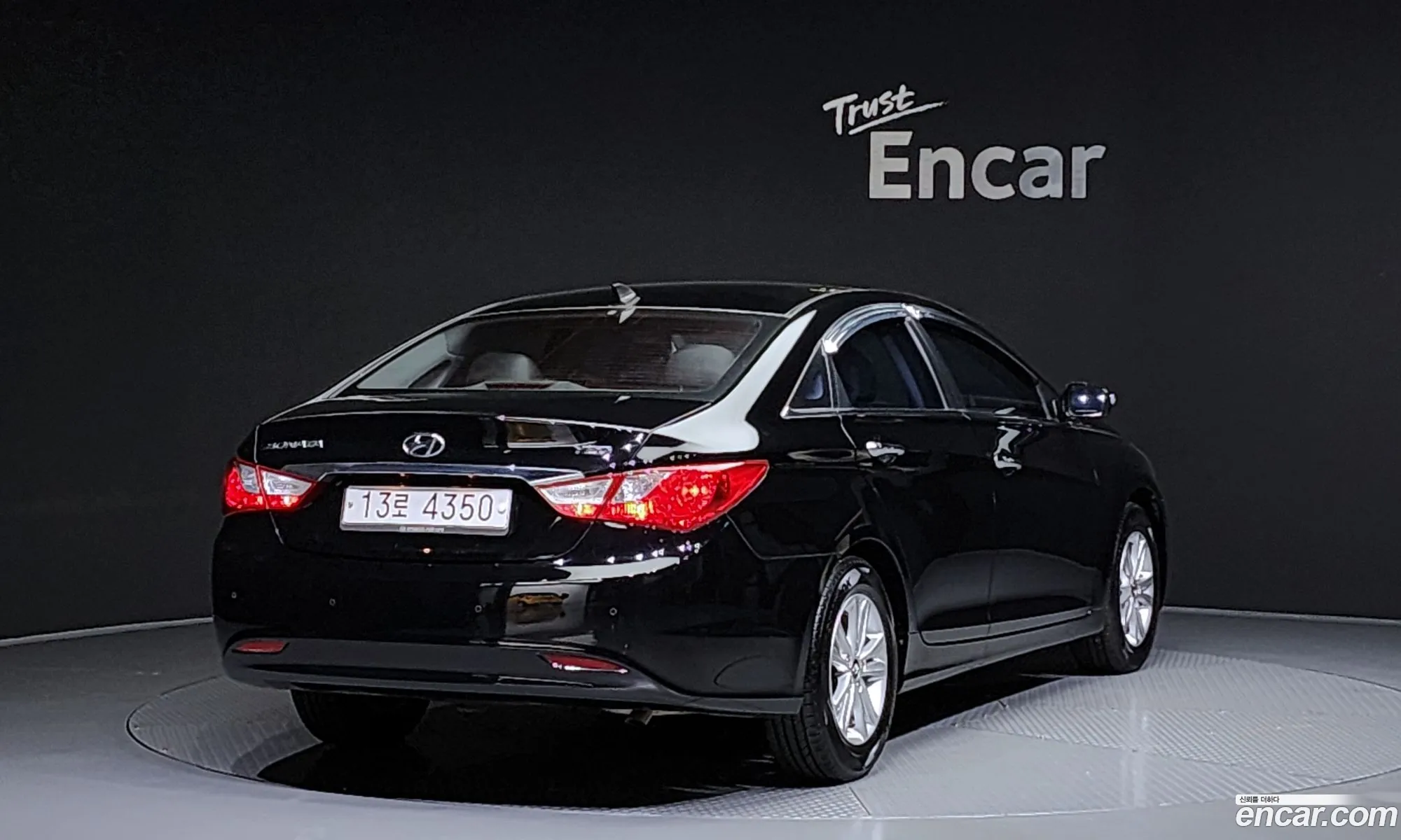 Hyundai Yf Sonata Y20 Premier Luxury Model - фотография 12126179