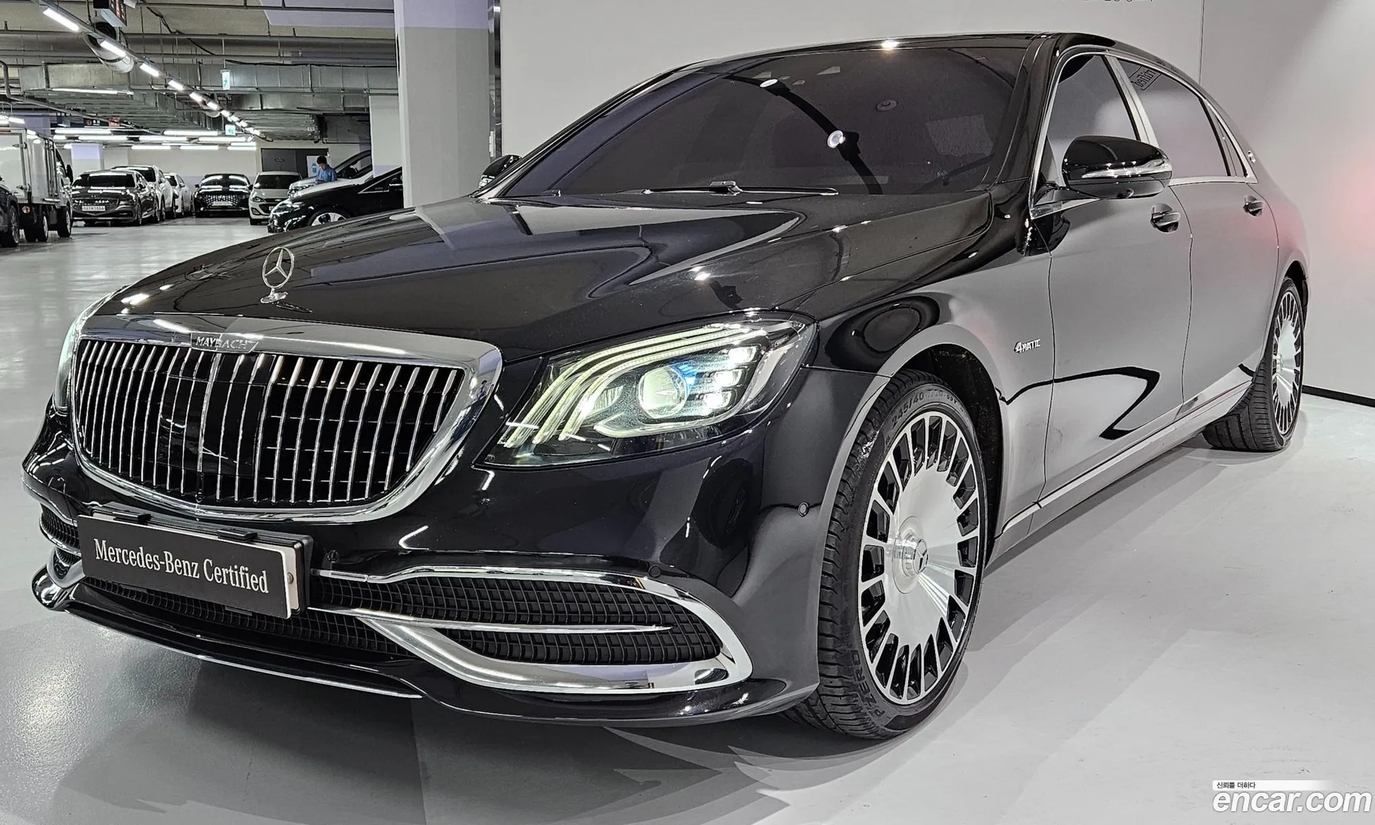 Mercedes-Benz S-Klasse Maybach S560 4Matic 2020 - фотография 12851593