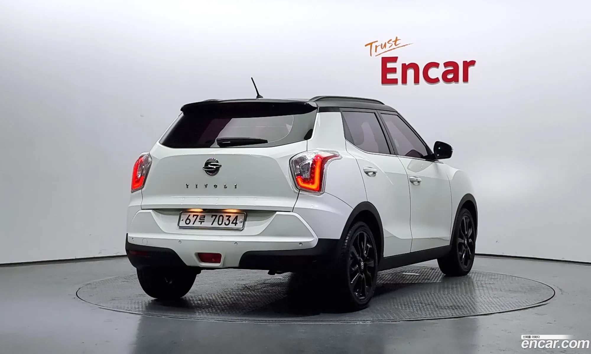 Ssangyong Tivoli Tivoli Lx 2Wd 2015 - фотография 14636198