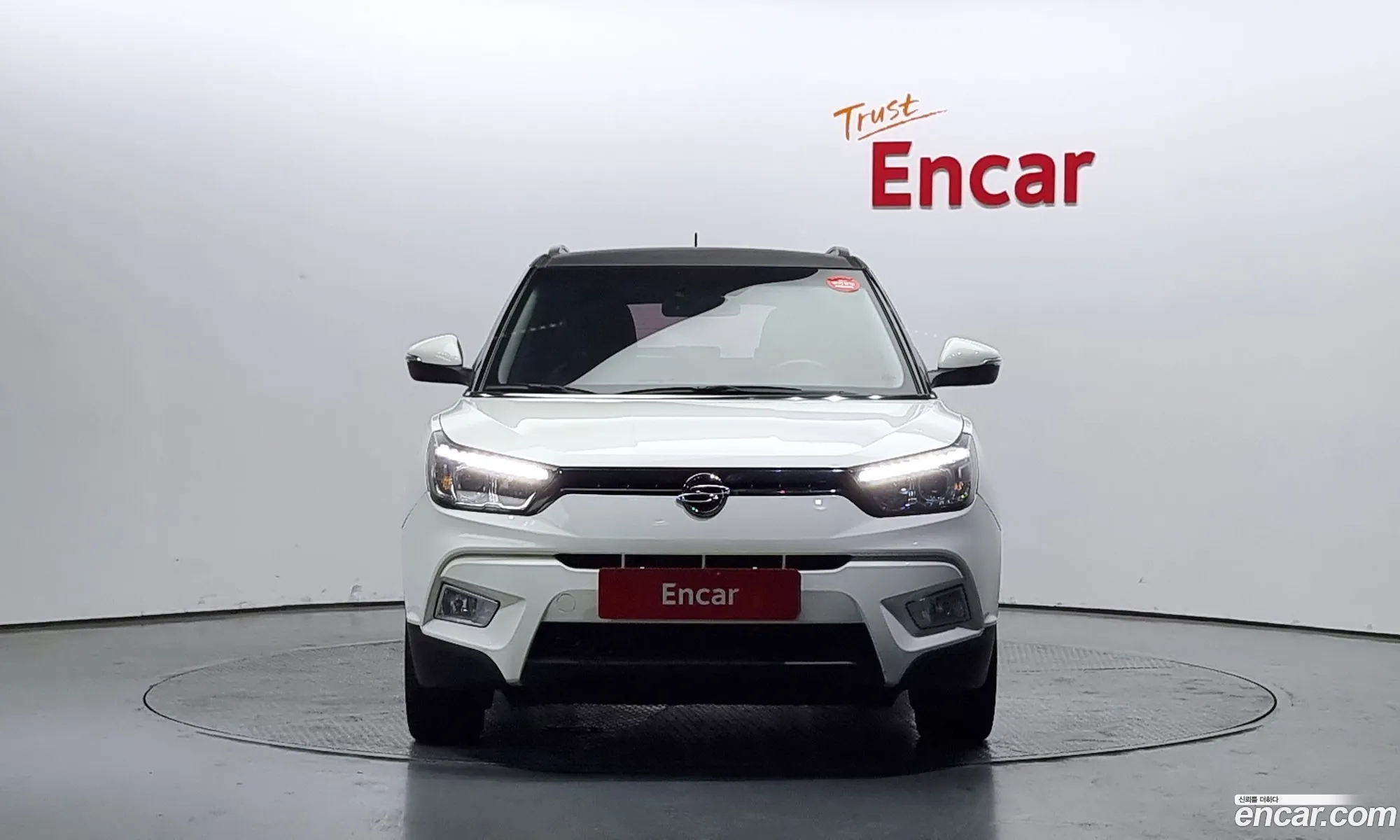 Ssangyong Tivoli Tivoli Lx 2Wd 2015 - фотография 14636199