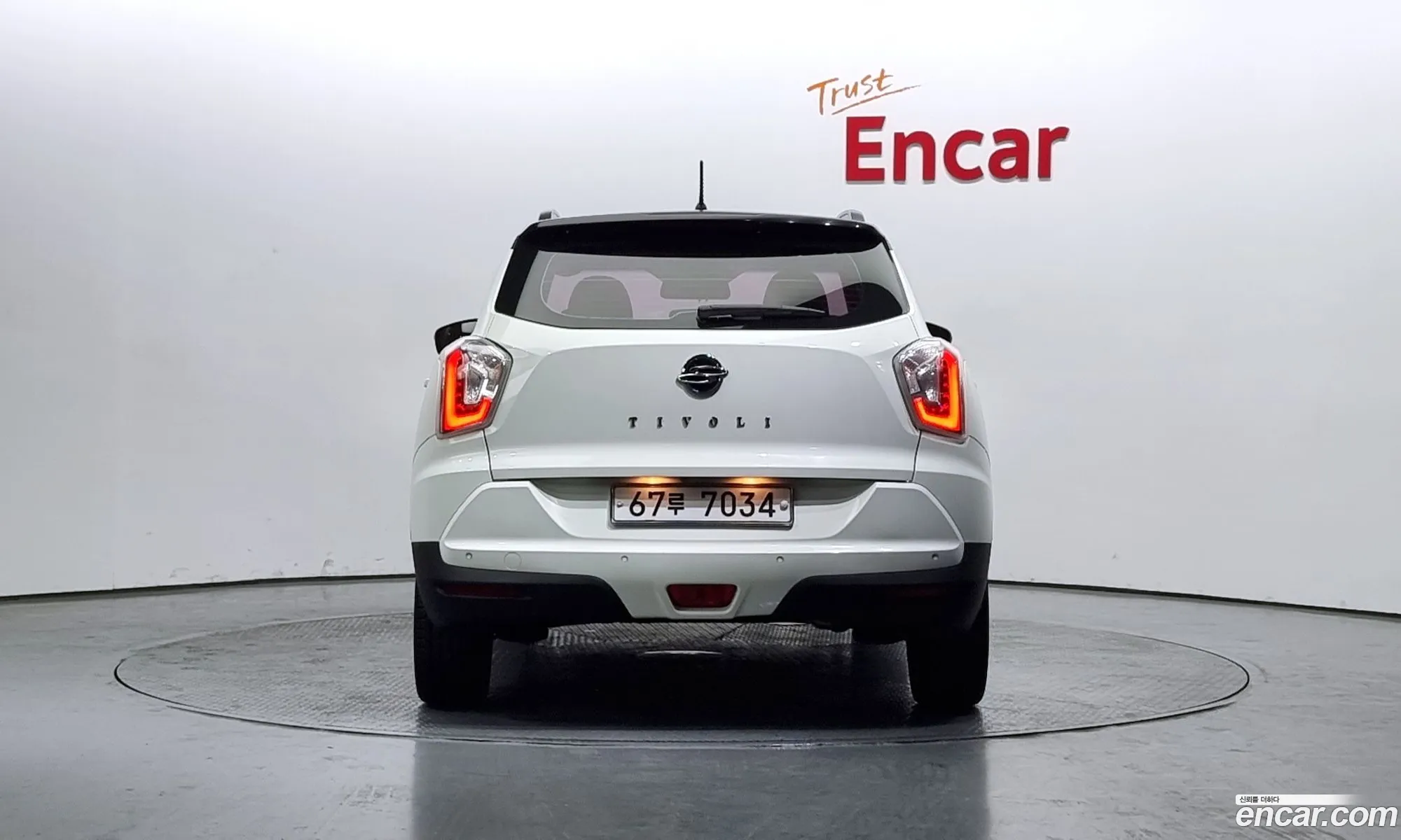 Ssangyong Tivoli Tivoli Lx 2Wd 2015 - фотография 14636200