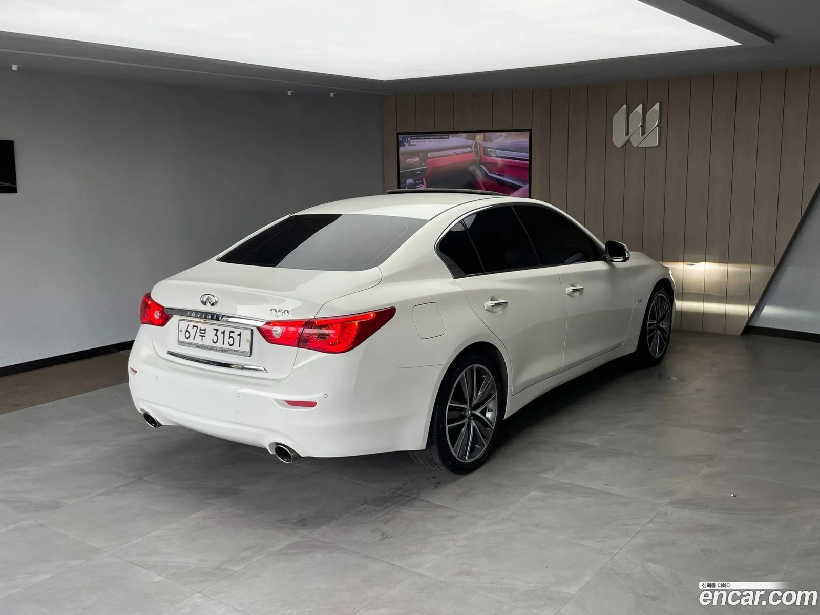 Infiniti Q50 22D Exclusive 2015 - фотография 3801063