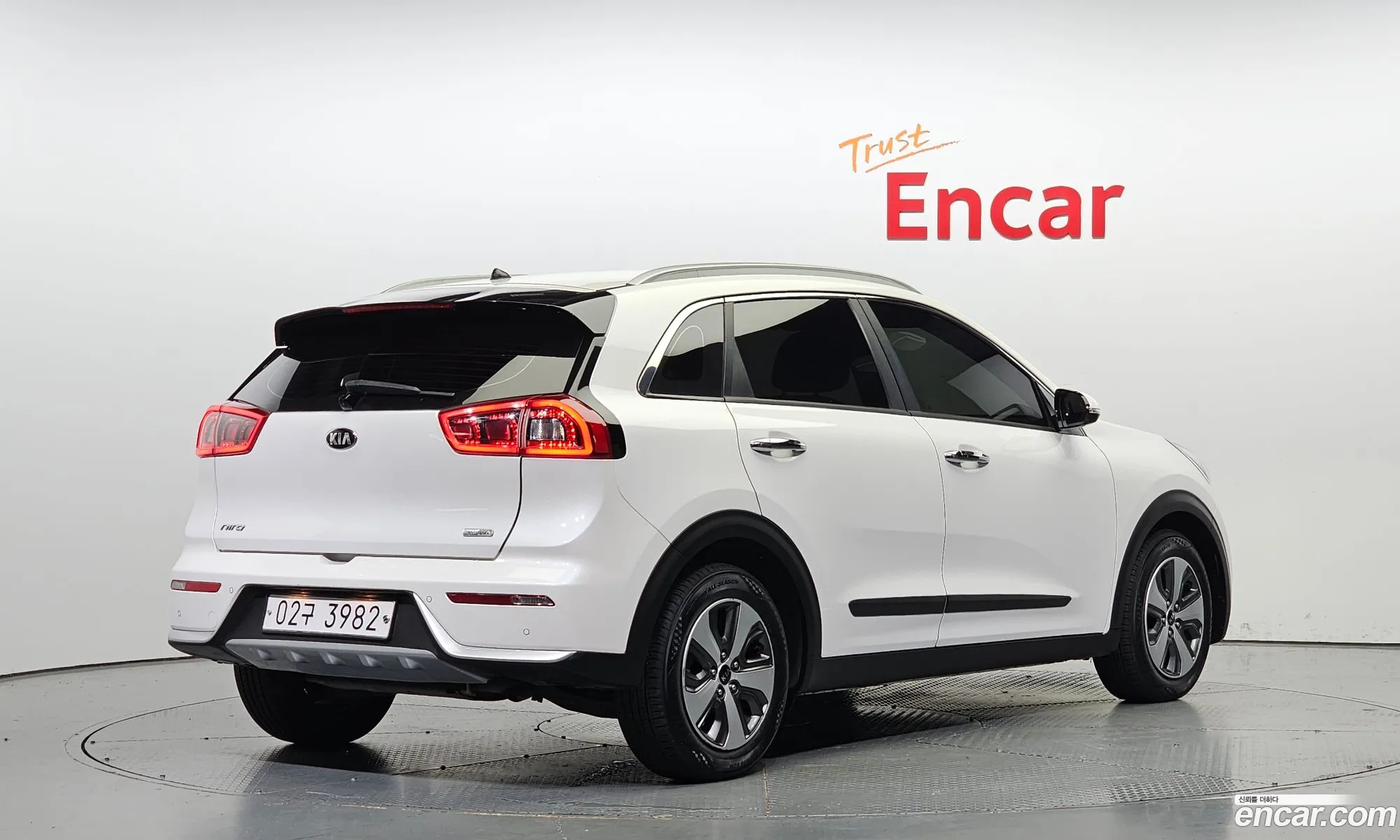 Kia Niro I Prestige 2018 - фотография 11070725