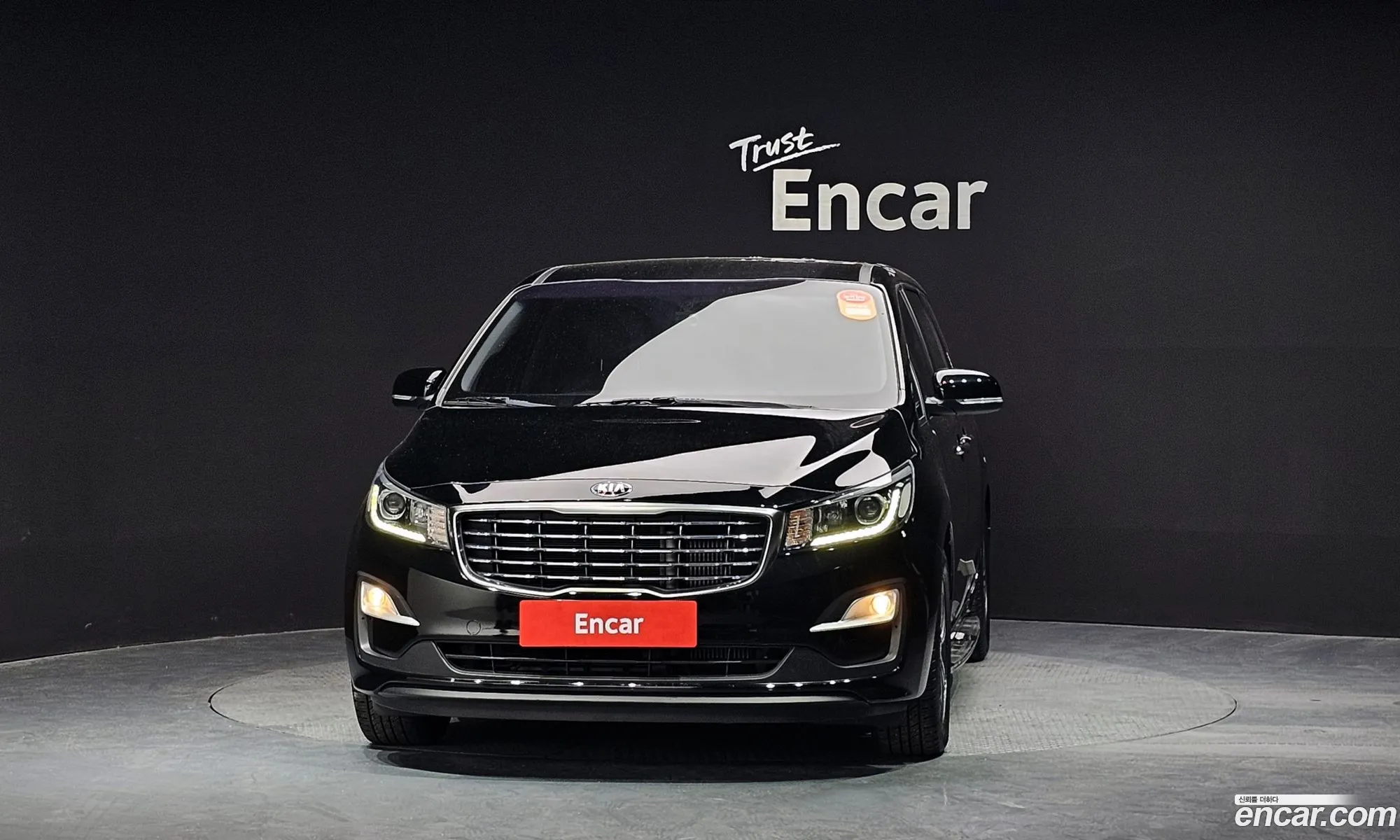 Kia Carnival Iii 11-Seater Deluxe 2019 - фотография 19856179