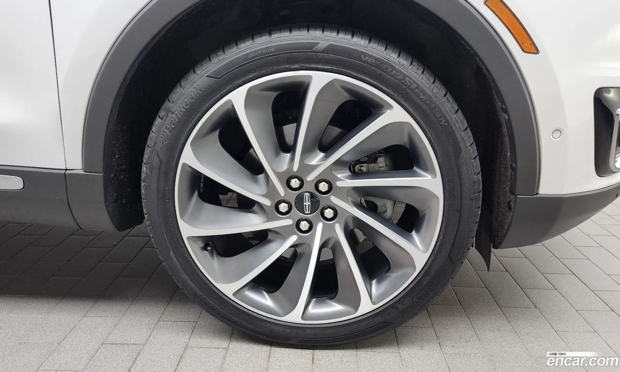 Lincoln Nautilus I 27 202A Awd 2020 - фотография 3499515