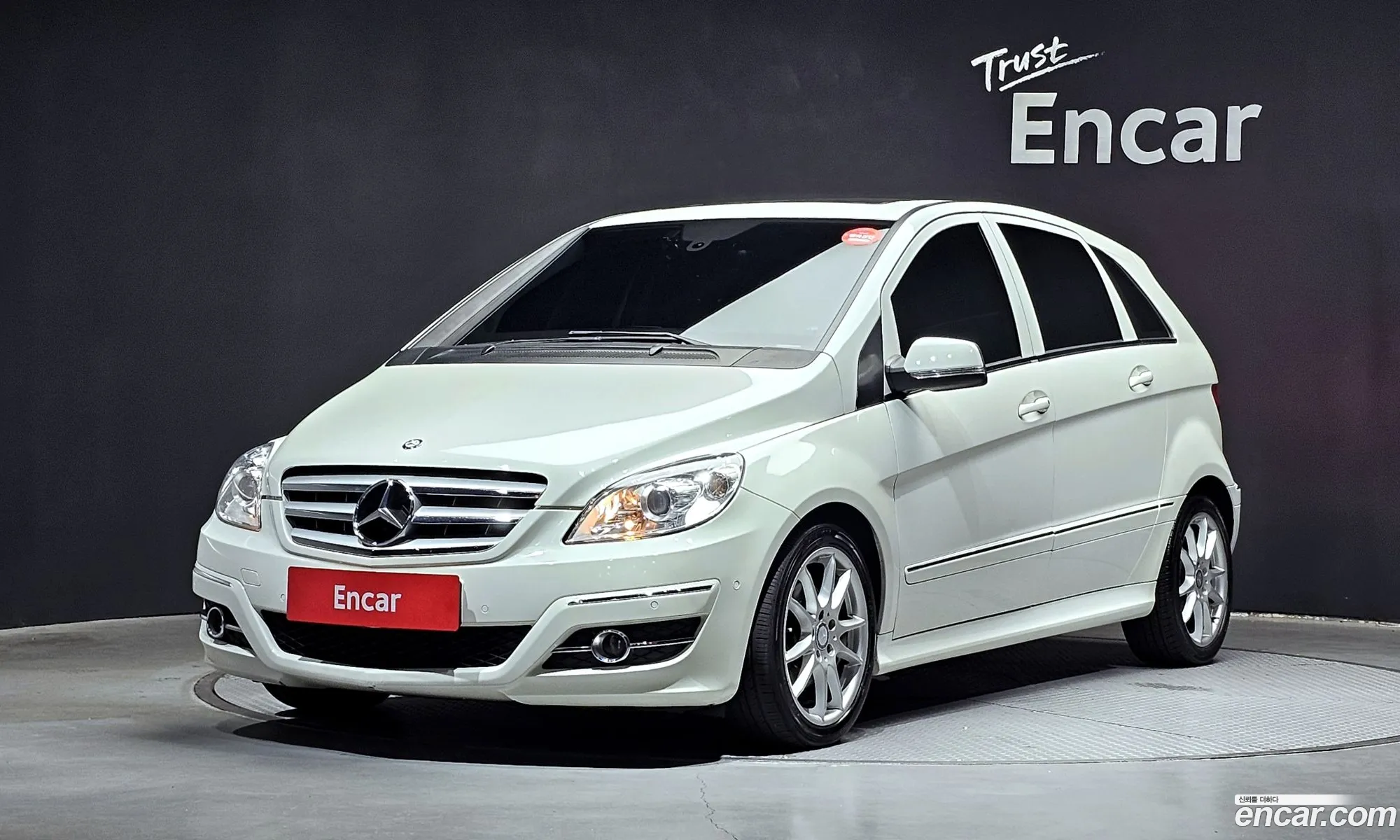 Mercedes-Benz B-Klasse B200 2011 - фотография 12569976