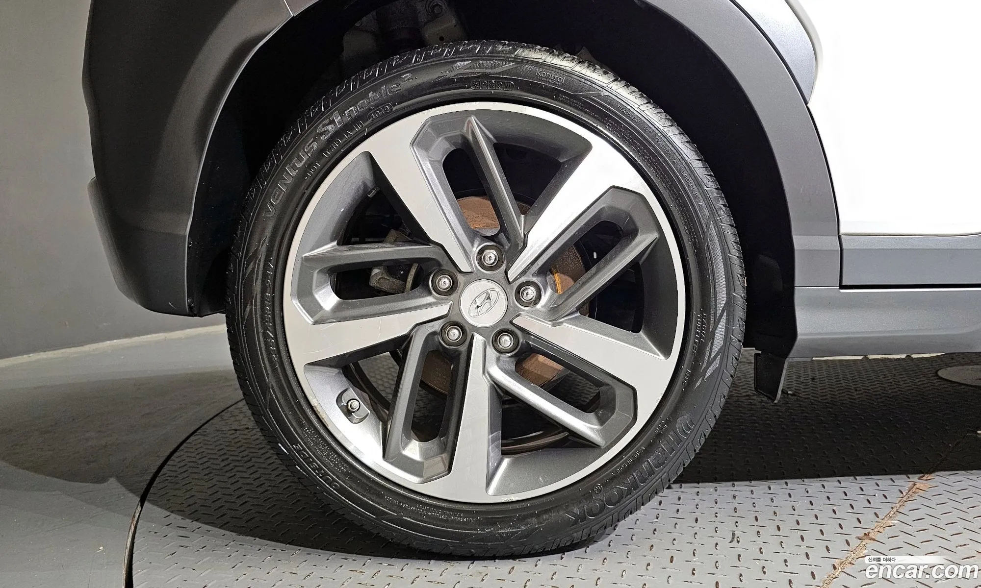 Hyundai Kona I 16 Turbo 2Wd 2019 - фотография 19377656