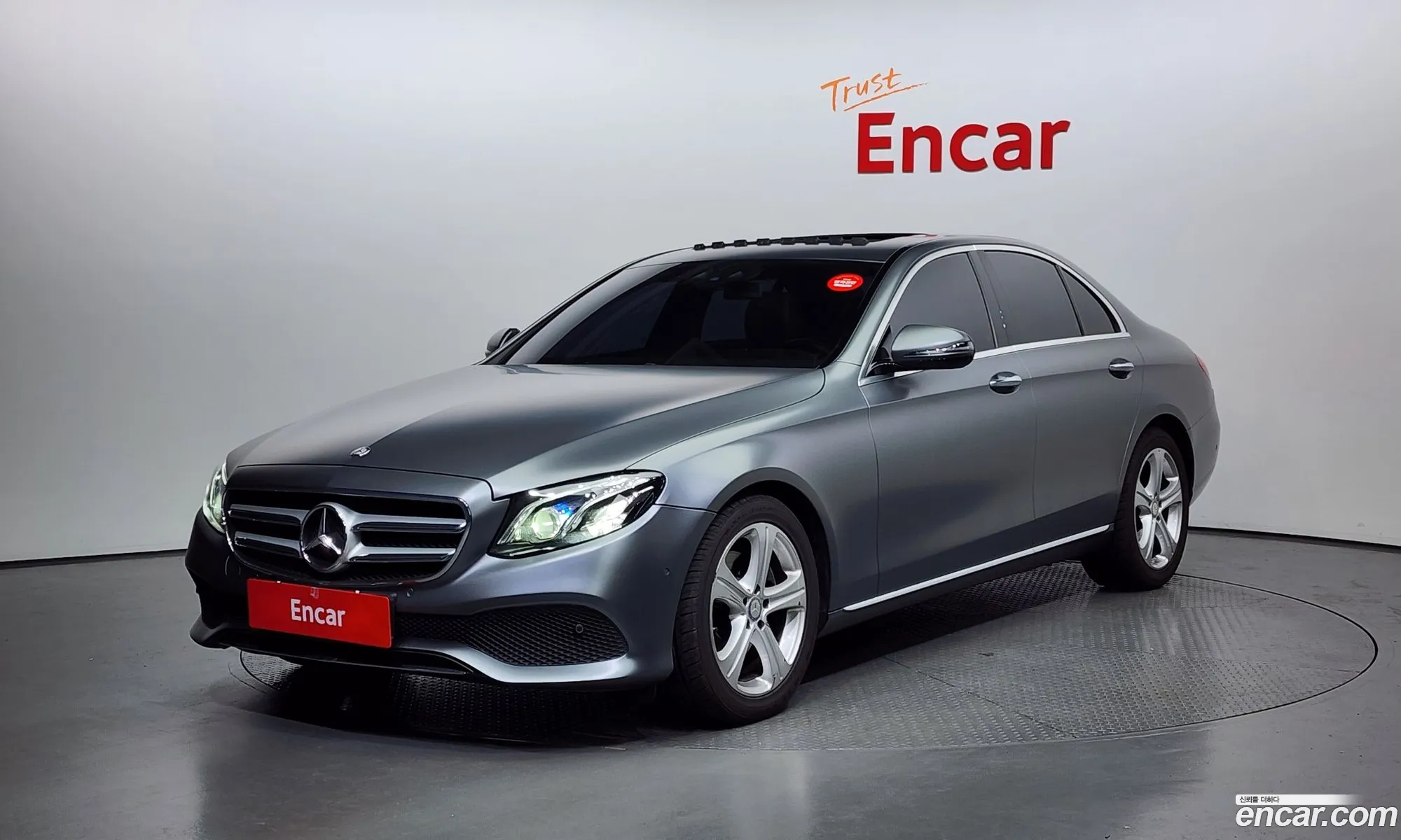 Mercedes-Benz E-Klasse E220D Avant Garde 2017 - фотография 12624664