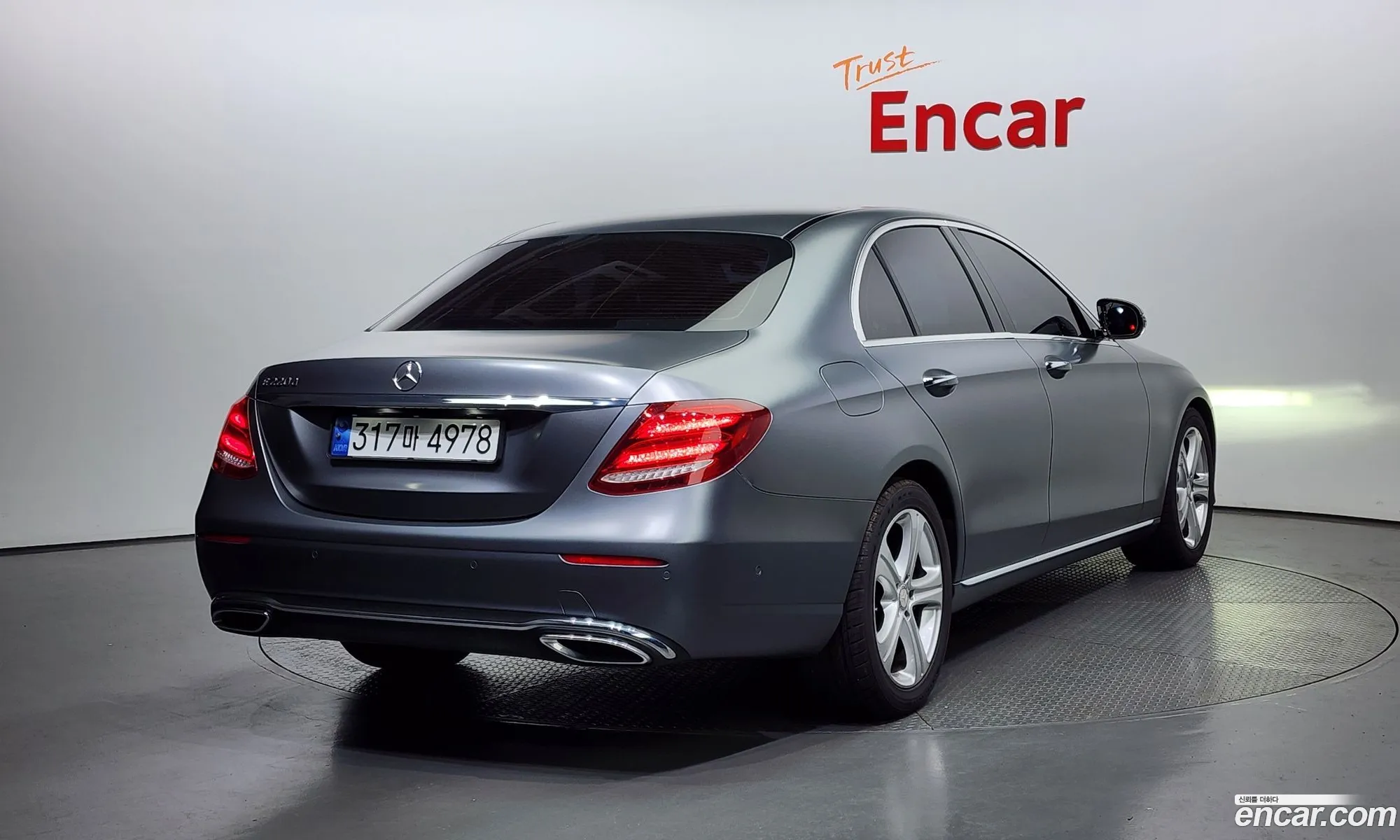Mercedes-Benz E-Klasse E220D Avant Garde 2017 - фотография 12624665