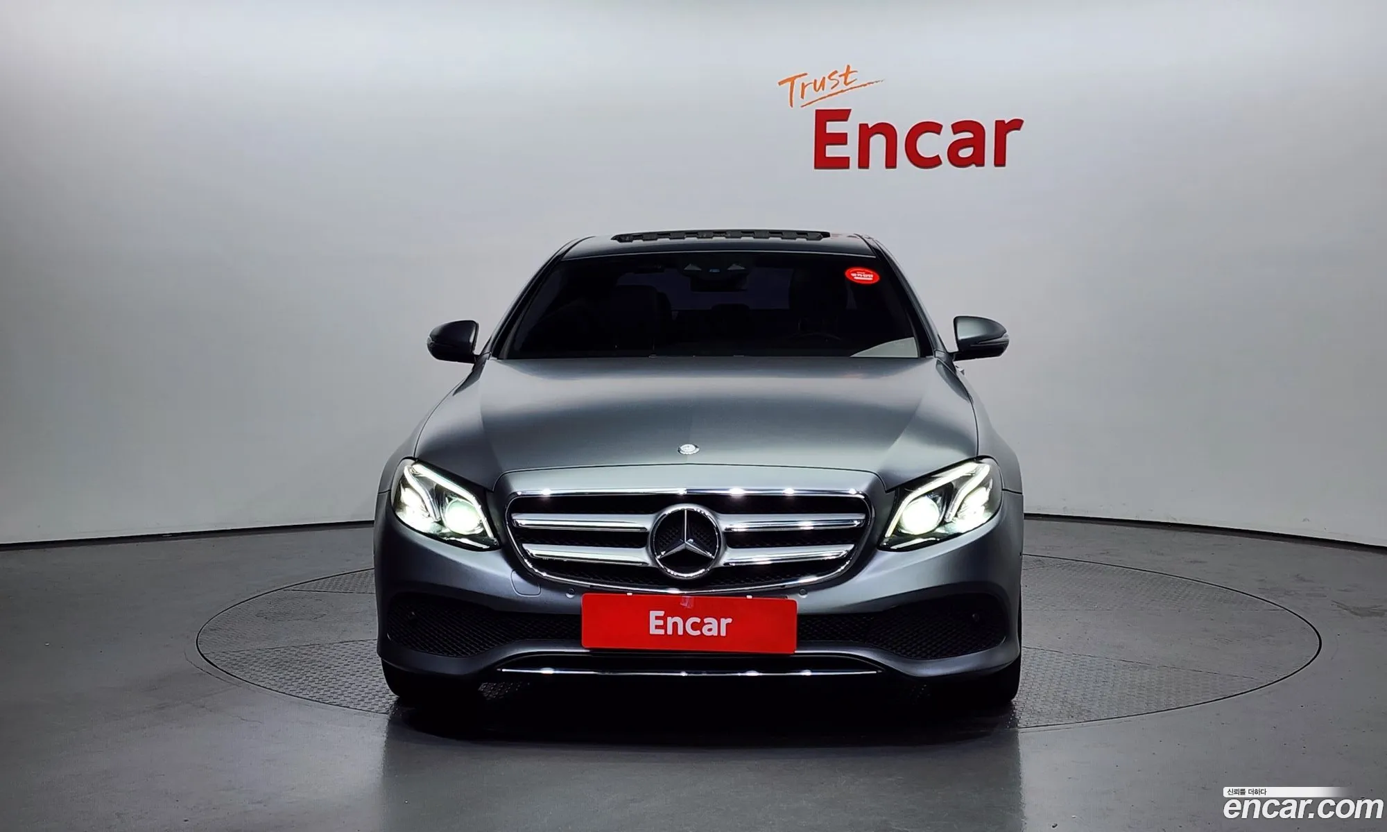 Mercedes-Benz E-Klasse E220D Avant Garde 2017 - фотография 12624666