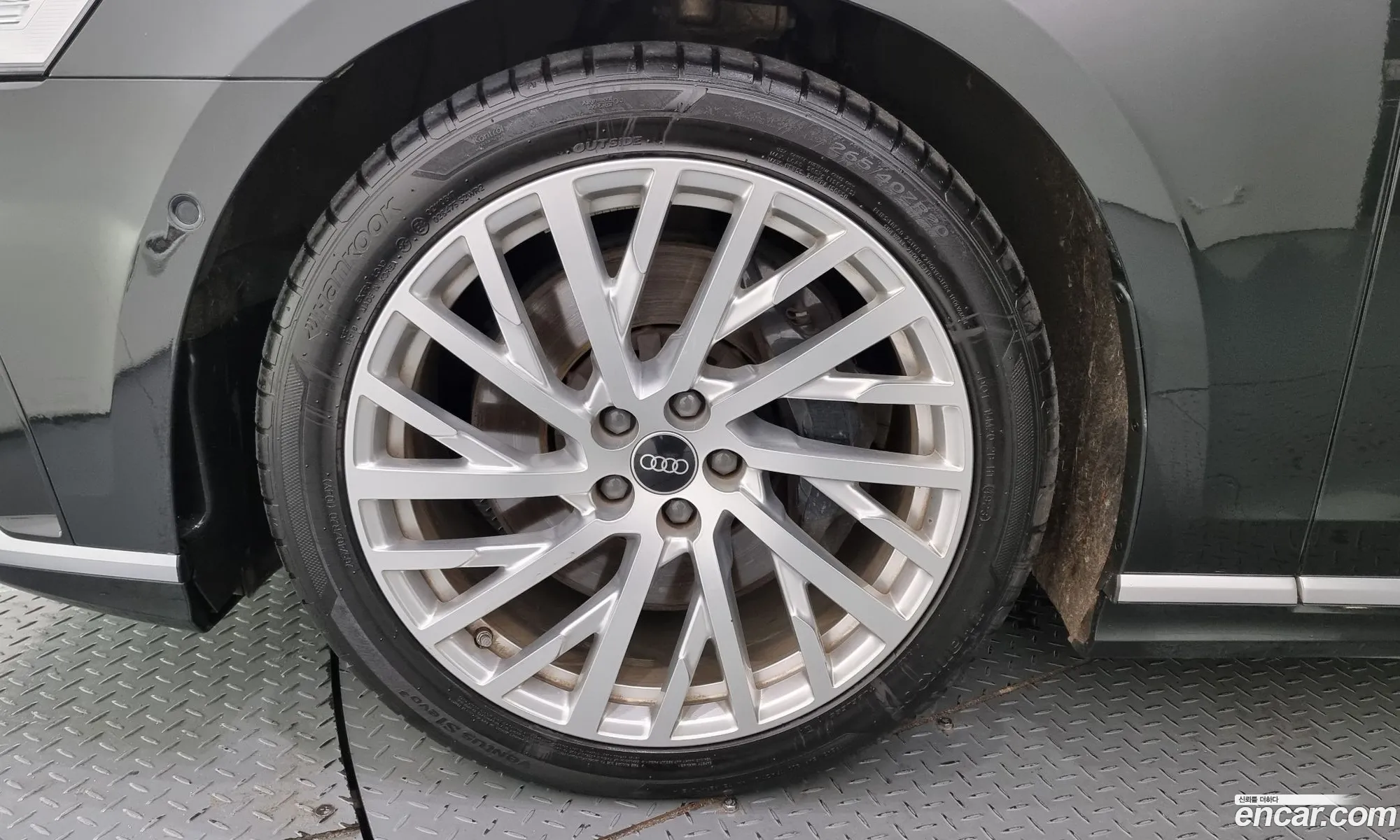 Audi A8 D5 55 Tfsi Quattro Lwb - фотография 4683910